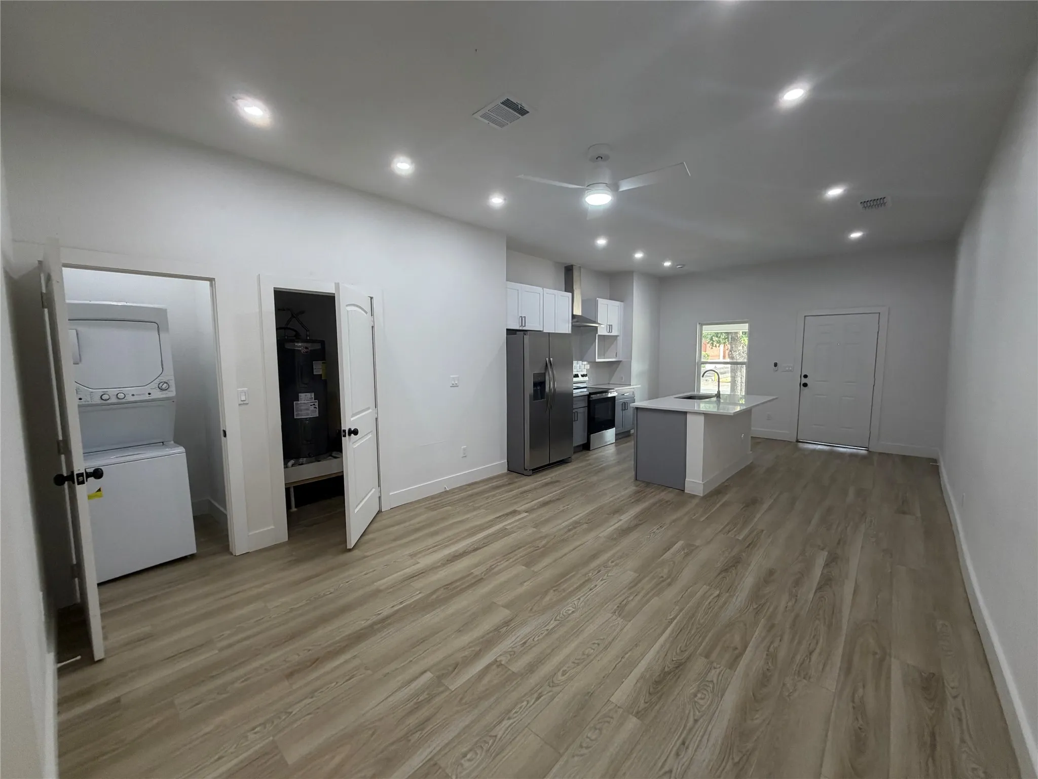 Duplex For Rent in Dallas County , 808 W 10th Street, Dallas, Texas 75208, 2 Bedroom, 1 Bathroom, Garage spaces, 1,830 Sqft, built in 1930, mls#21368965, Real Estate Agent in Dallas, Homes For Rent in Dallas county, Homes For Rent in Dallas, Realtor in Dallas Texas, Real Estate Brokerage Independent Realty Texas, Luminita Cordes Realtor