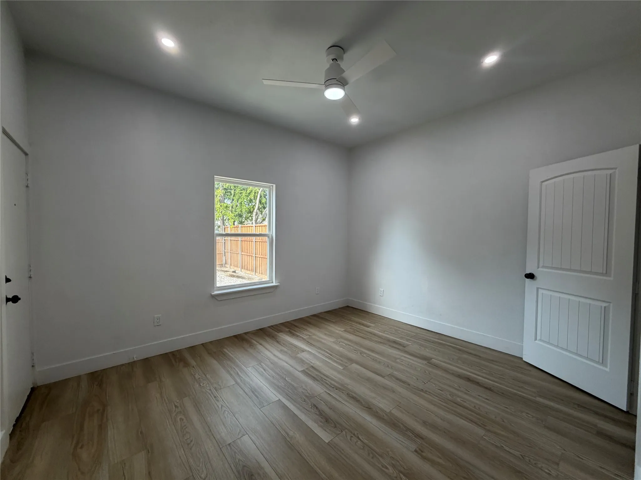 Duplex For Rent in Dallas County , 808 W 10th Street, Dallas, Texas 75208, 2 Bedroom, 1 Bathroom, Garage spaces, 1,830 Sqft, built in 1930, mls#21368965, Real Estate Agent in Dallas, Homes For Rent in Dallas county, Homes For Rent in Dallas, Realtor in Dallas Texas, Real Estate Brokerage Independent Realty Texas, Luminita Cordes Realtor