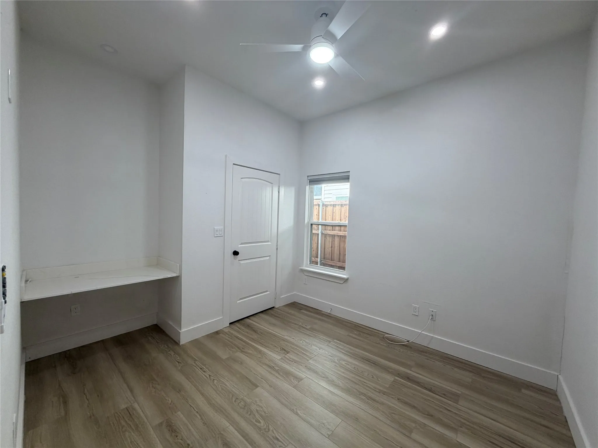 Duplex For Rent in Dallas County , 808 W 10th Street, Dallas, Texas 75208, 2 Bedroom, 1 Bathroom, Garage spaces, 1,830 Sqft, built in 1930, mls#21368965, Real Estate Agent in Dallas, Homes For Rent in Dallas county, Homes For Rent in Dallas, Realtor in Dallas Texas, Real Estate Brokerage Independent Realty Texas, Luminita Cordes Realtor