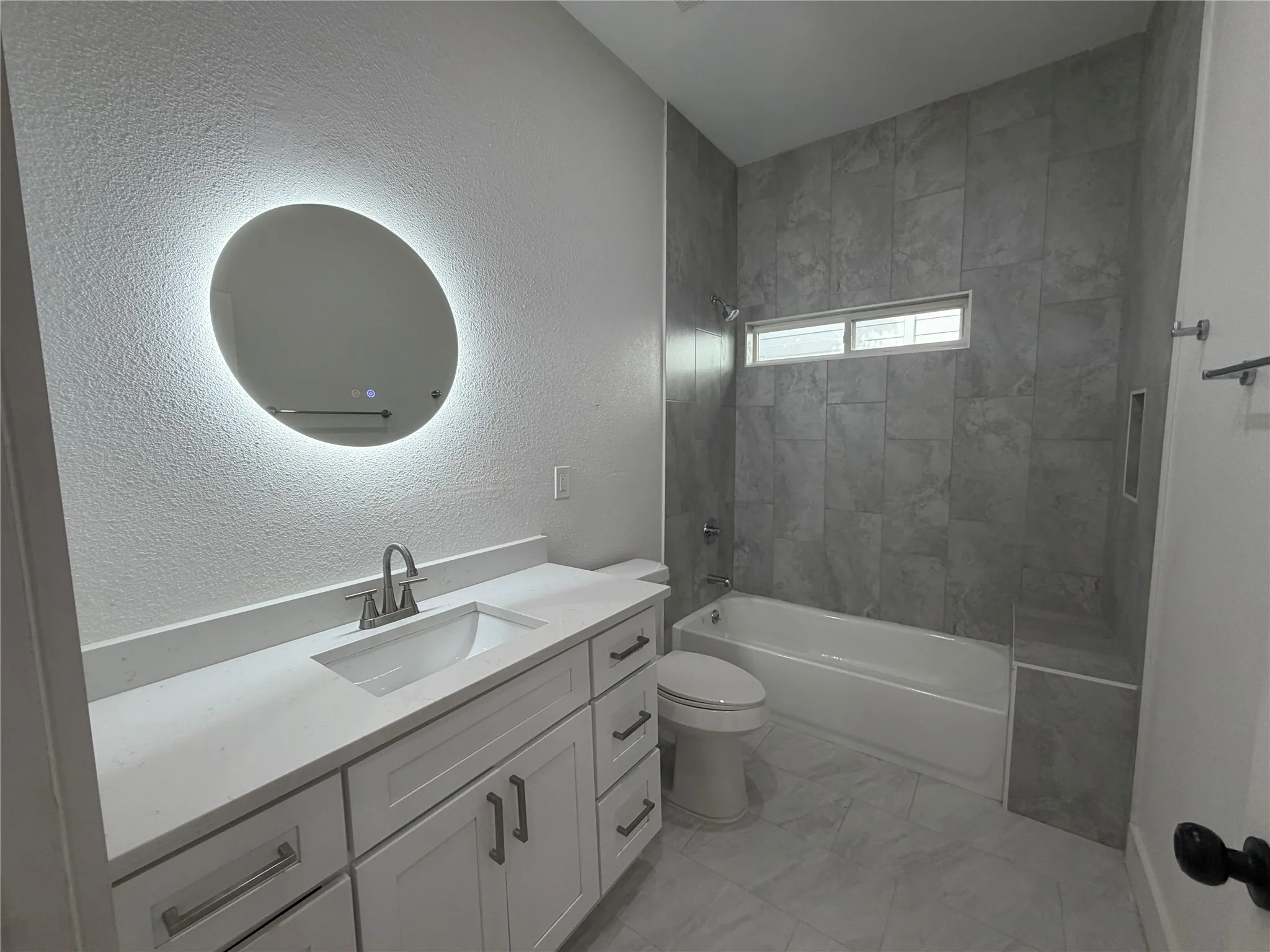Duplex For Rent in Dallas County , 808 W 10th Street, Dallas, Texas 75208, 2 Bedroom, 1 Bathroom, Garage spaces, 1,830 Sqft, built in 1930, mls#21368965, Real Estate Agent in Dallas, Homes For Rent in Dallas county, Homes For Rent in Dallas, Realtor in Dallas Texas, Real Estate Brokerage Independent Realty Texas, Luminita Cordes Realtor