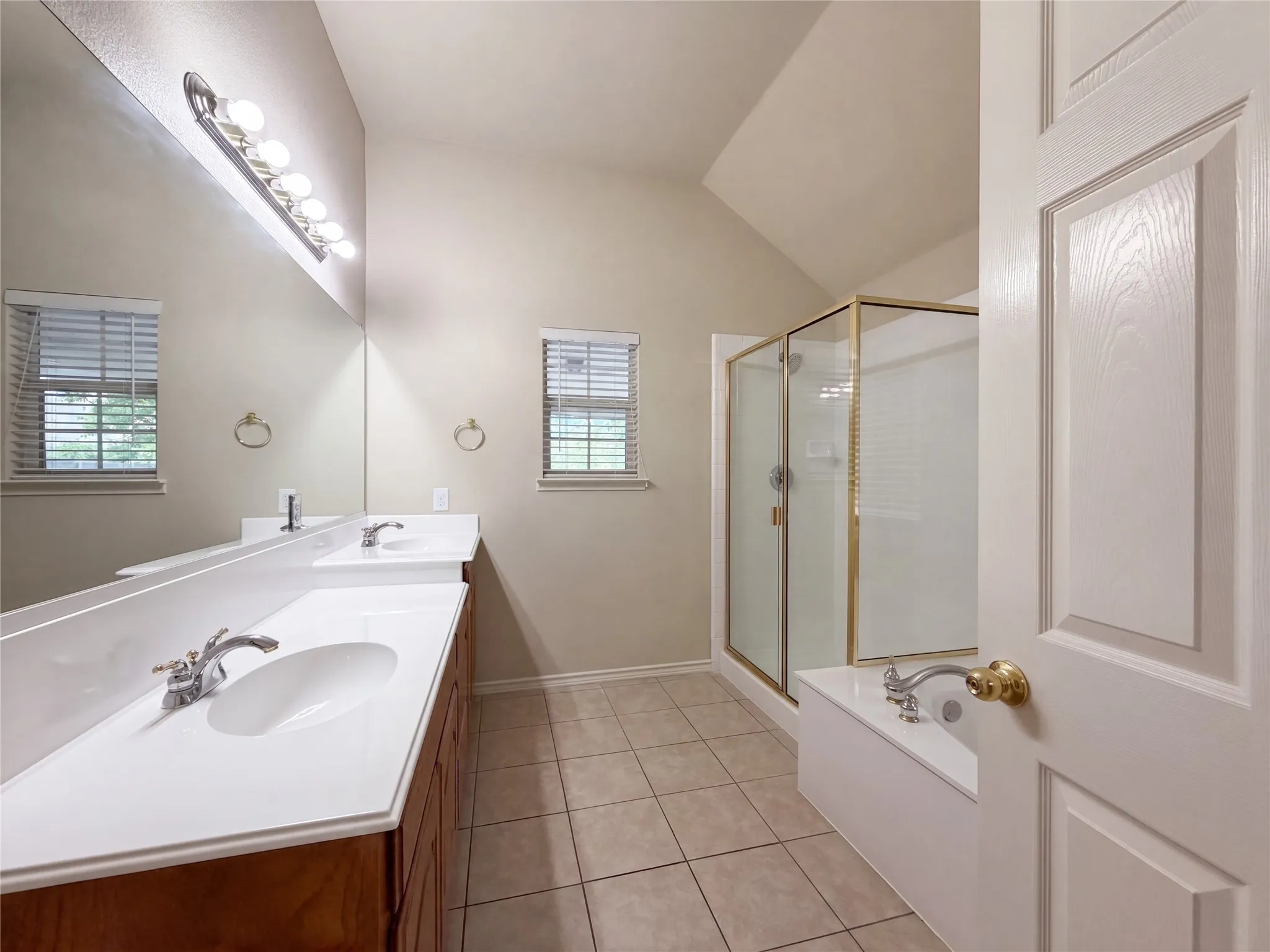 Single Family Residence For Sale in Collin County , 8404 Blacktail Trail, Mc Kinney, Texas 75070, 4 Bedroom, 2 Bathroom, 2 Garage spaces, 2,405 Sqft, built in 2003, mls#21368962, Real Estate Agent in Mc Kinney, Homes For Sale in Collin county, Homes For Sale in Mc Kinney, Realtor in Mc Kinney Texas, Real Estate Brokerage Independent Realty Texas, Luminita Cordes Realtor
