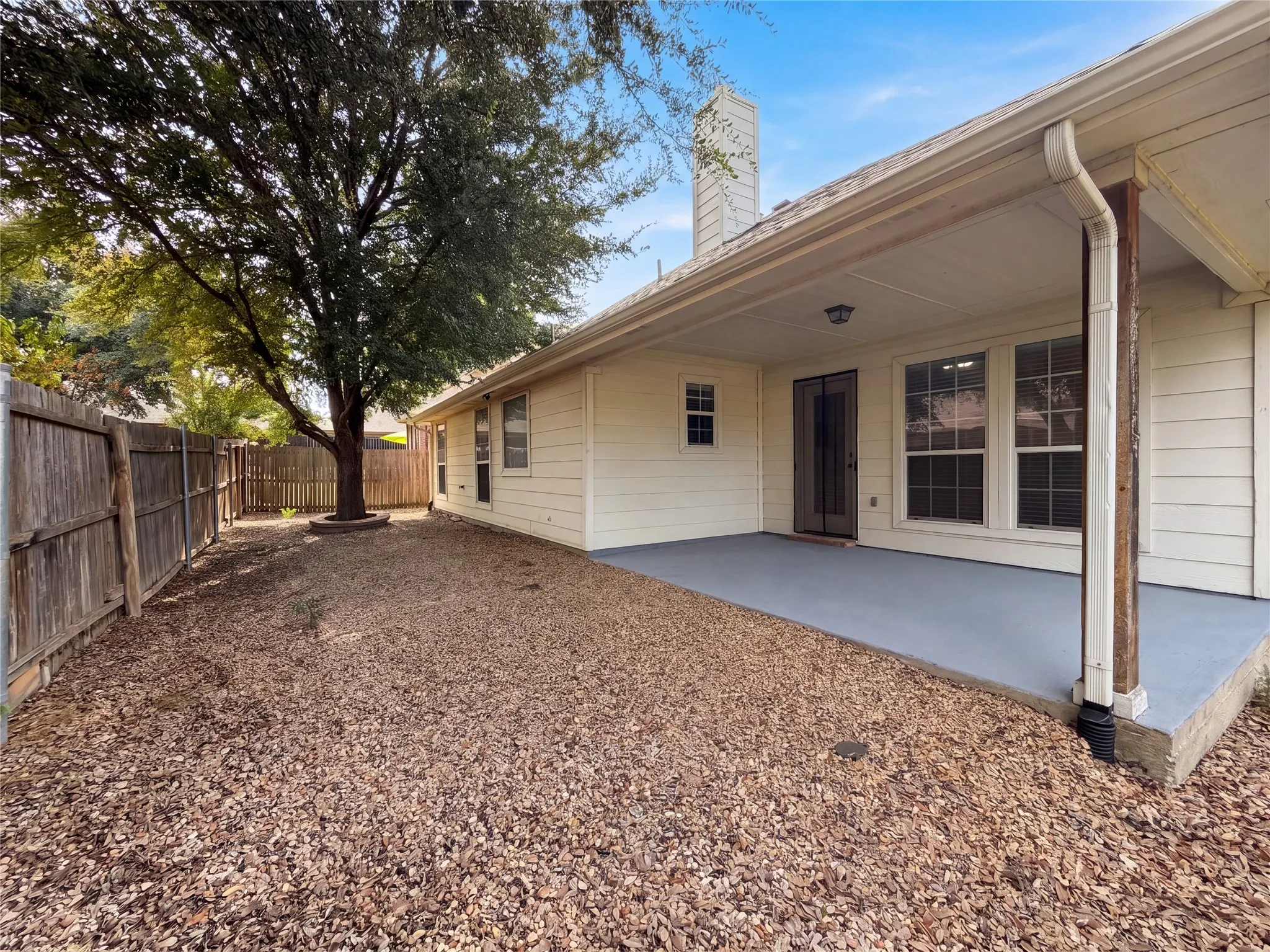 Single Family Residence For Sale in Collin County , 8404 Blacktail Trail, Mc Kinney, Texas 75070, 4 Bedroom, 2 Bathroom, 2 Garage spaces, 2,405 Sqft, built in 2003, mls#21368962, Real Estate Agent in Mc Kinney, Homes For Sale in Collin county, Homes For Sale in Mc Kinney, Realtor in Mc Kinney Texas, Real Estate Brokerage Independent Realty Texas, Luminita Cordes Realtor