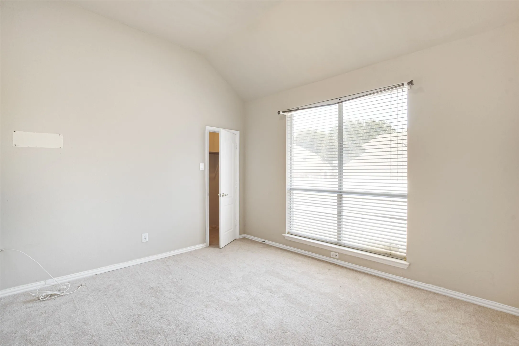 Single Family Residence For Sale in Dallas County , 517 Quick Silver Drive, De Soto, Texas 75115, 3 Bedroom, 3 Bathroom, 2 Garage spaces, 2,358 Sqft, built in 1994, mls#21367798, Real Estate Agent in De Soto, Homes For Sale in Dallas county, Homes For Sale in De Soto, Realtor in De Soto Texas, Real Estate Brokerage Independent Realty Texas, Luminita Cordes Realtor