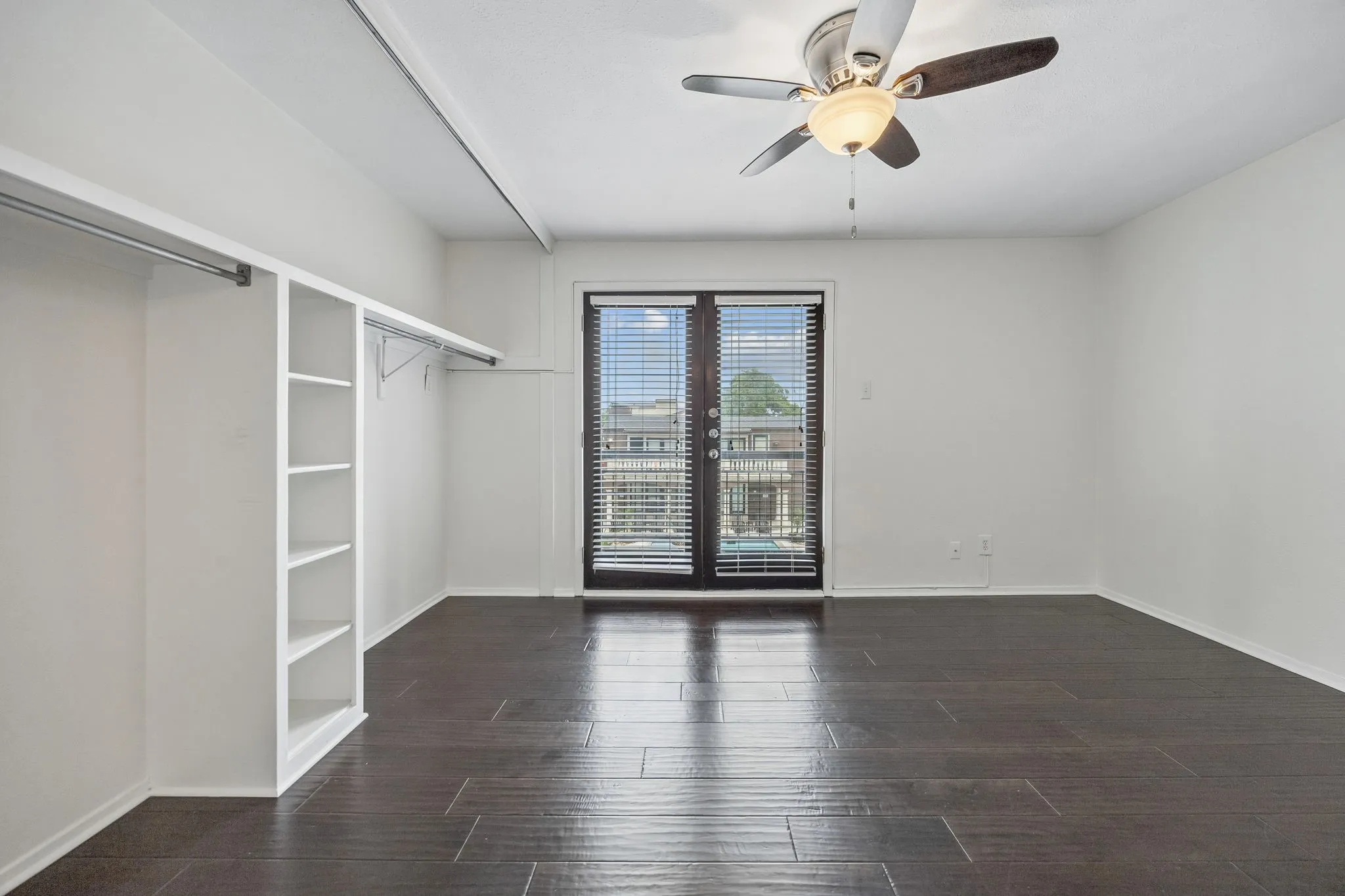 Condominium For Rent in Dallas County , 5916 Sandhurst Lane 233, Dallas, Texas 75206, 2 Bedroom, 2 Bathroom, Garage spaces, 1,140 Sqft, built in 1967, mls#21368495, Real Estate Agent in Dallas, Homes For Rent in Dallas county, Homes For Rent in Dallas, Realtor in Dallas Texas, Real Estate Brokerage Independent Realty Texas, Luminita Cordes Realtor