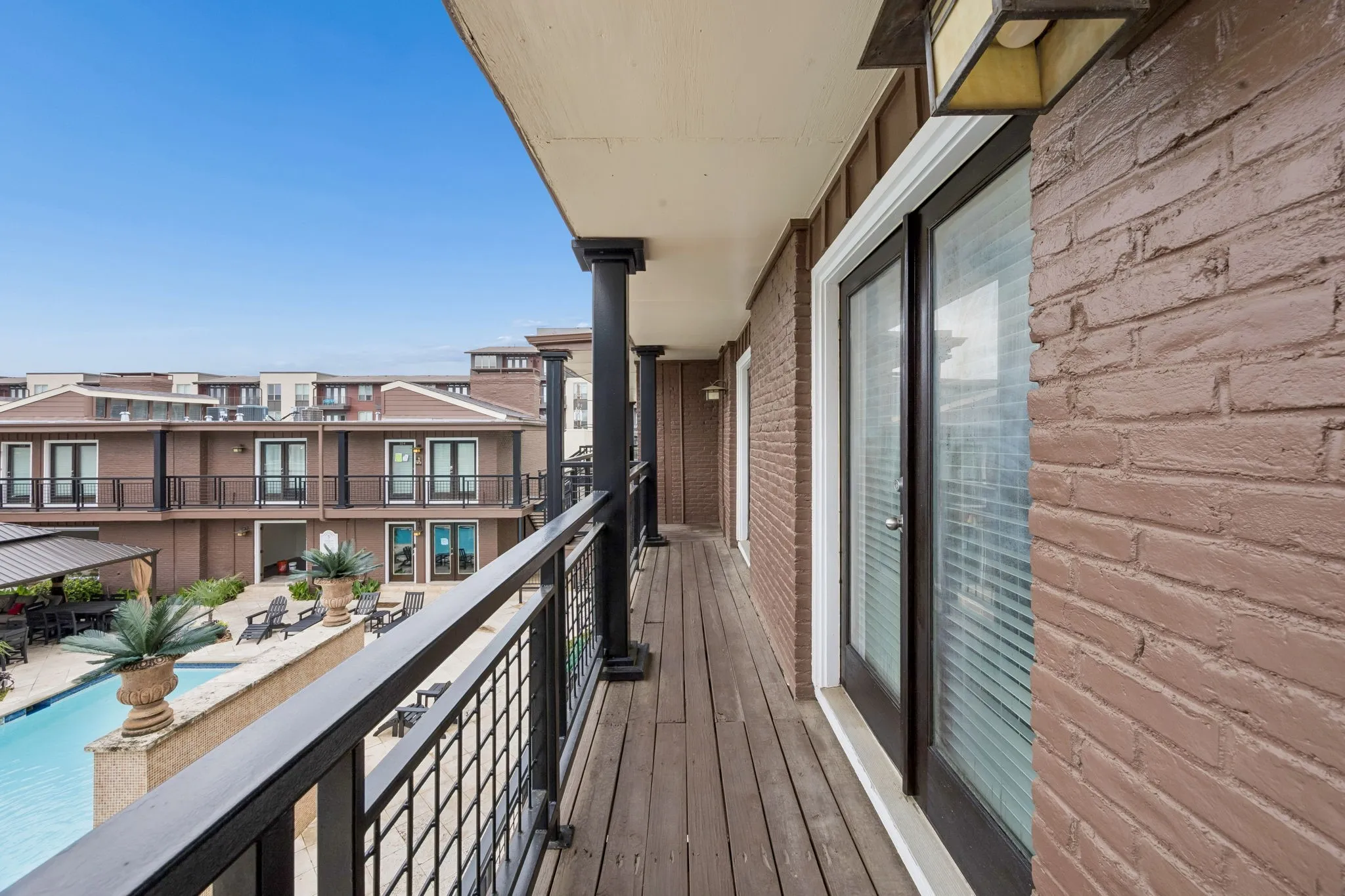 Condominium For Rent in Dallas County , 5916 Sandhurst Lane 233, Dallas, Texas 75206, 2 Bedroom, 2 Bathroom, Garage spaces, 1,140 Sqft, built in 1967, mls#21368495, Real Estate Agent in Dallas, Homes For Rent in Dallas county, Homes For Rent in Dallas, Realtor in Dallas Texas, Real Estate Brokerage Independent Realty Texas, Luminita Cordes Realtor