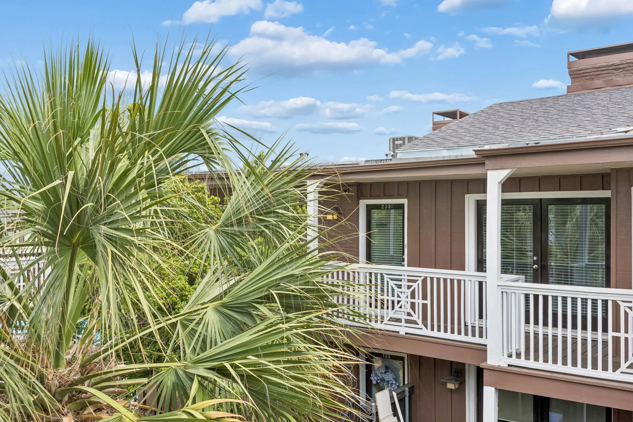 Condominium For Rent in Dallas County , 5916 Sandhurst Lane 233, Dallas, Texas 75206, 2 Bedroom, 2 Bathroom, Garage spaces, 1,140 Sqft, built in 1967, mls#21368495, Real Estate Agent in Dallas, Homes For Rent in Dallas county, Homes For Rent in Dallas, Realtor in Dallas Texas, Real Estate Brokerage Independent Realty Texas, Luminita Cordes Realtor