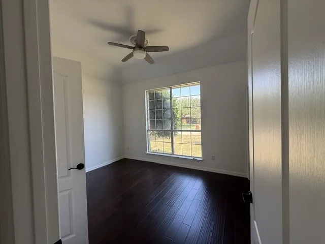 Single Family Residence For Sale in Dallas County , 202 Stonegate Lane, Sunnyvale, Texas 75182, 4 Bedroom, 3 Bathroom, 3 Garage spaces, 3,337 Sqft, built in 2001, mls#21368972, Real Estate Agent in Sunnyvale, Homes For Sale in Dallas county, Homes For Sale in Sunnyvale, Realtor in Sunnyvale Texas, Real Estate Brokerage Independent Realty Texas, Luminita Cordes Realtor