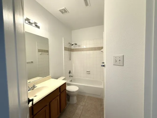 Single Family Residence For Sale in Dallas County , 202 Stonegate Lane, Sunnyvale, Texas 75182, 4 Bedroom, 3 Bathroom, 3 Garage spaces, 3,337 Sqft, built in 2001, mls#21368972, Real Estate Agent in Sunnyvale, Homes For Sale in Dallas county, Homes For Sale in Sunnyvale, Realtor in Sunnyvale Texas, Real Estate Brokerage Independent Realty Texas, Luminita Cordes Realtor