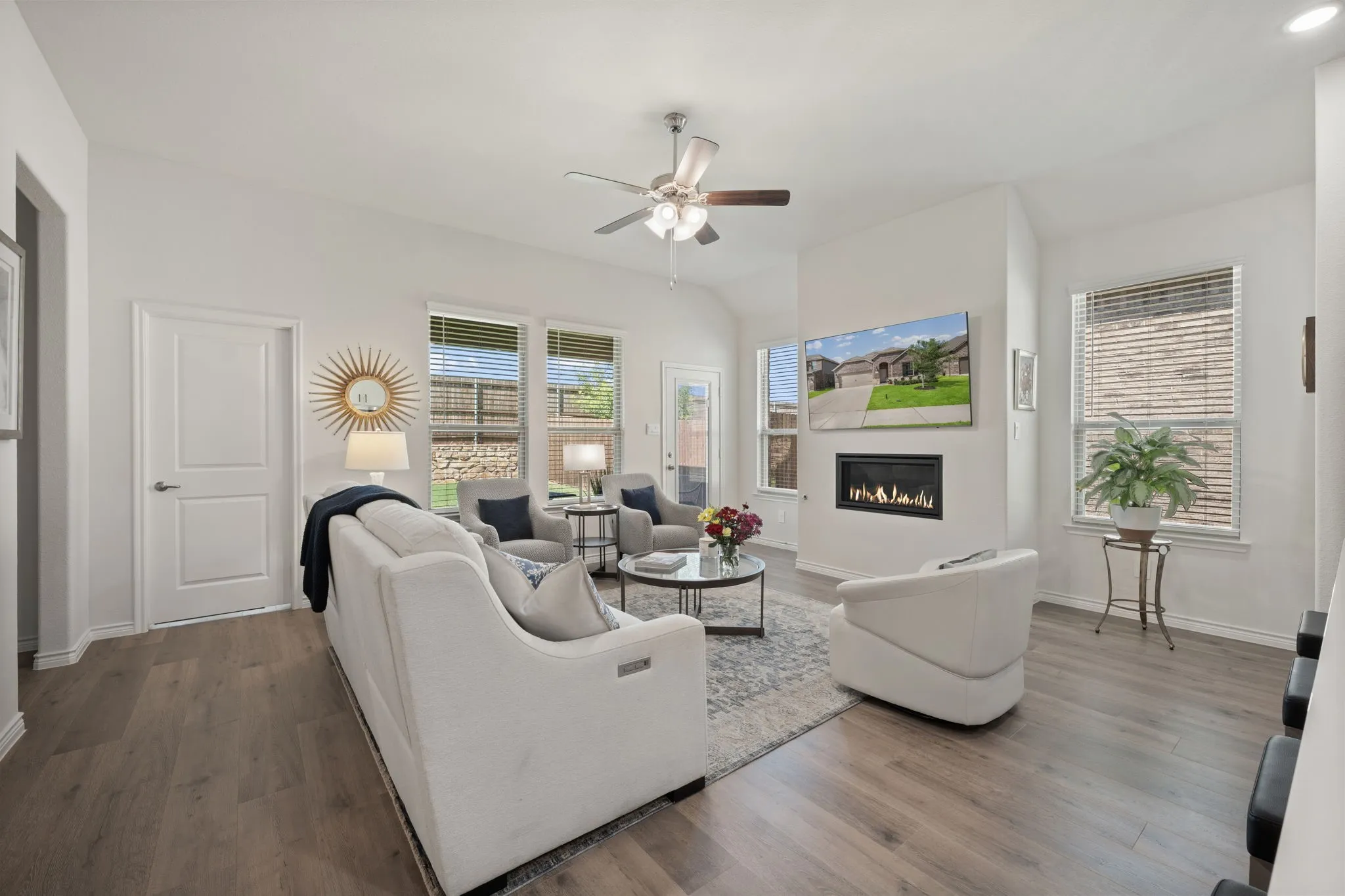 Single Family Residence For Sale in Denton County , 10408 Bluestone Lane, Aubrey, Texas 76227, 4 Bedroom, 2 Bathroom, 2 Garage spaces, 2,091 Sqft, built in 2023, mls#21356463, Real Estate Agent in Aubrey, Homes For Sale in Denton county, Homes For Sale in Aubrey, Realtor in Aubrey Texas, Real Estate Brokerage Independent Realty Texas, Luminita Cordes Realtor