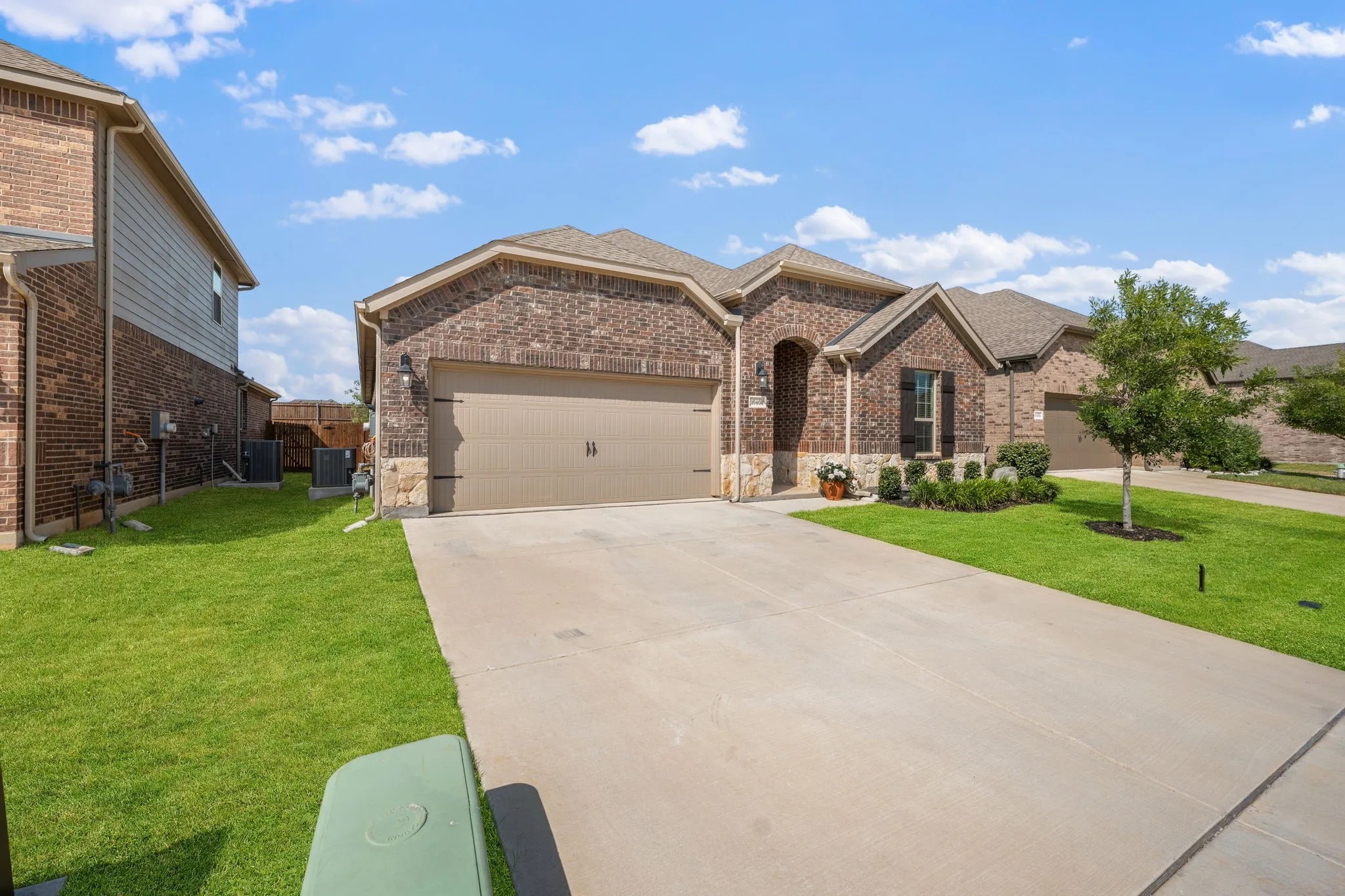Single Family Residence For Sale in Denton County , 10408 Bluestone Lane, Aubrey, Texas 76227, 4 Bedroom, 2 Bathroom, 2 Garage spaces, 2,091 Sqft, built in 2023, mls#21356463, Real Estate Agent in Aubrey, Homes For Sale in Denton county, Homes For Sale in Aubrey, Realtor in Aubrey Texas, Real Estate Brokerage Independent Realty Texas, Luminita Cordes Realtor