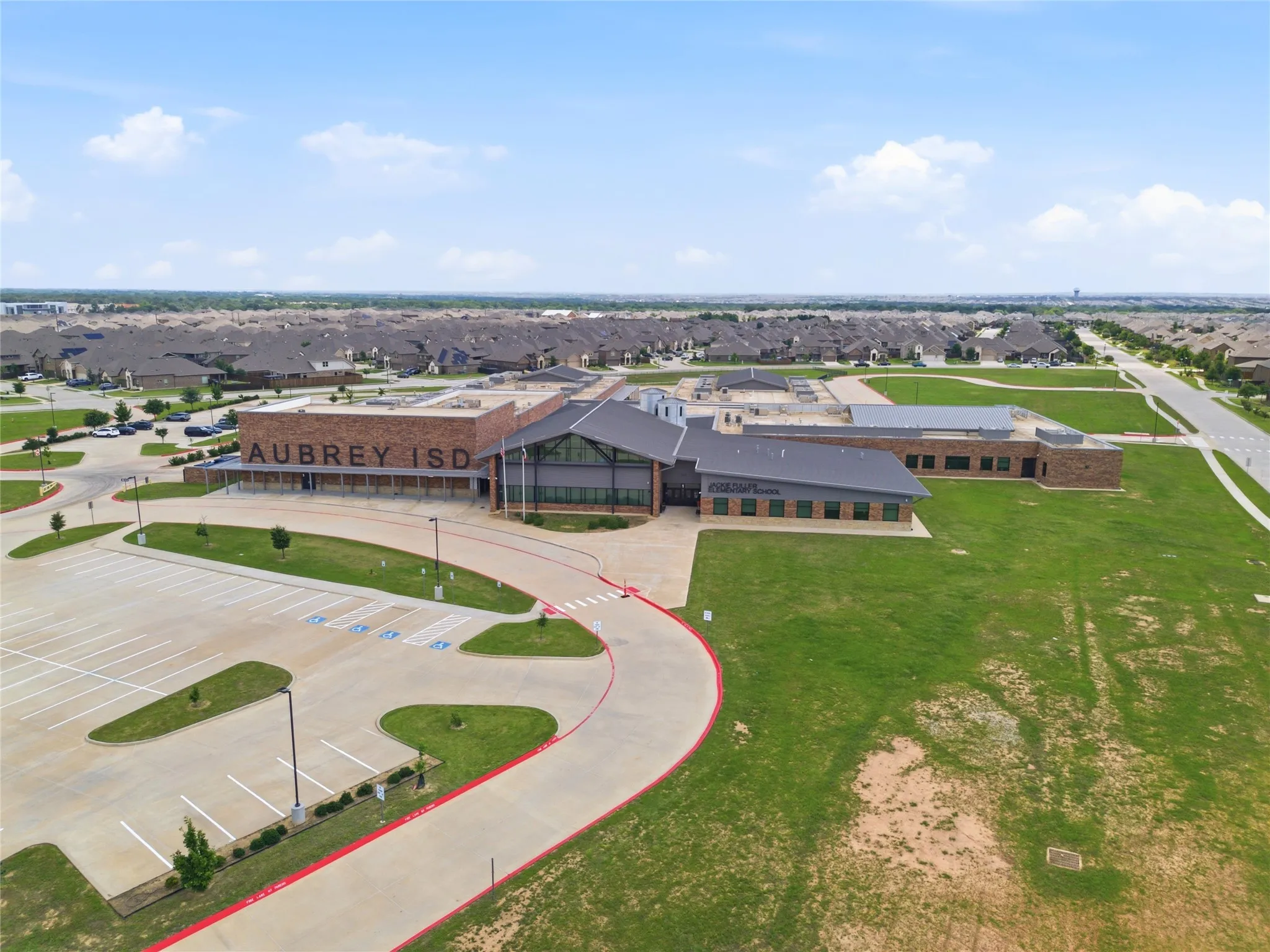 Single Family Residence For Sale in Denton County , 10408 Bluestone Lane, Aubrey, Texas 76227, 4 Bedroom, 2 Bathroom, 2 Garage spaces, 2,091 Sqft, built in 2023, mls#21356463, Real Estate Agent in Aubrey, Homes For Sale in Denton county, Homes For Sale in Aubrey, Realtor in Aubrey Texas, Real Estate Brokerage Independent Realty Texas, Luminita Cordes Realtor