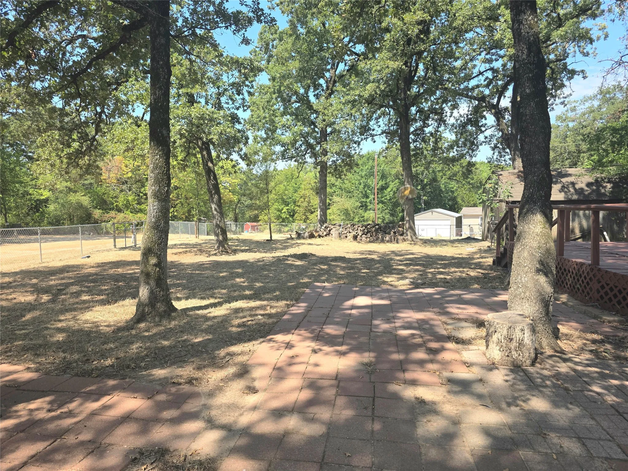 Mobile Home For Sale in Henderson County , 100 Crow Street, Mabank, Texas 75156, 4 Bedroom, 2 Bathroom, 2 Garage spaces, 1,792 Sqft, built in 2009, mls#21368976, Real Estate Agent in Mabank, Homes For Sale in Henderson county, Homes For Sale in Mabank, Realtor in Mabank Texas, Real Estate Brokerage Independent Realty Texas, Luminita Cordes Realtor