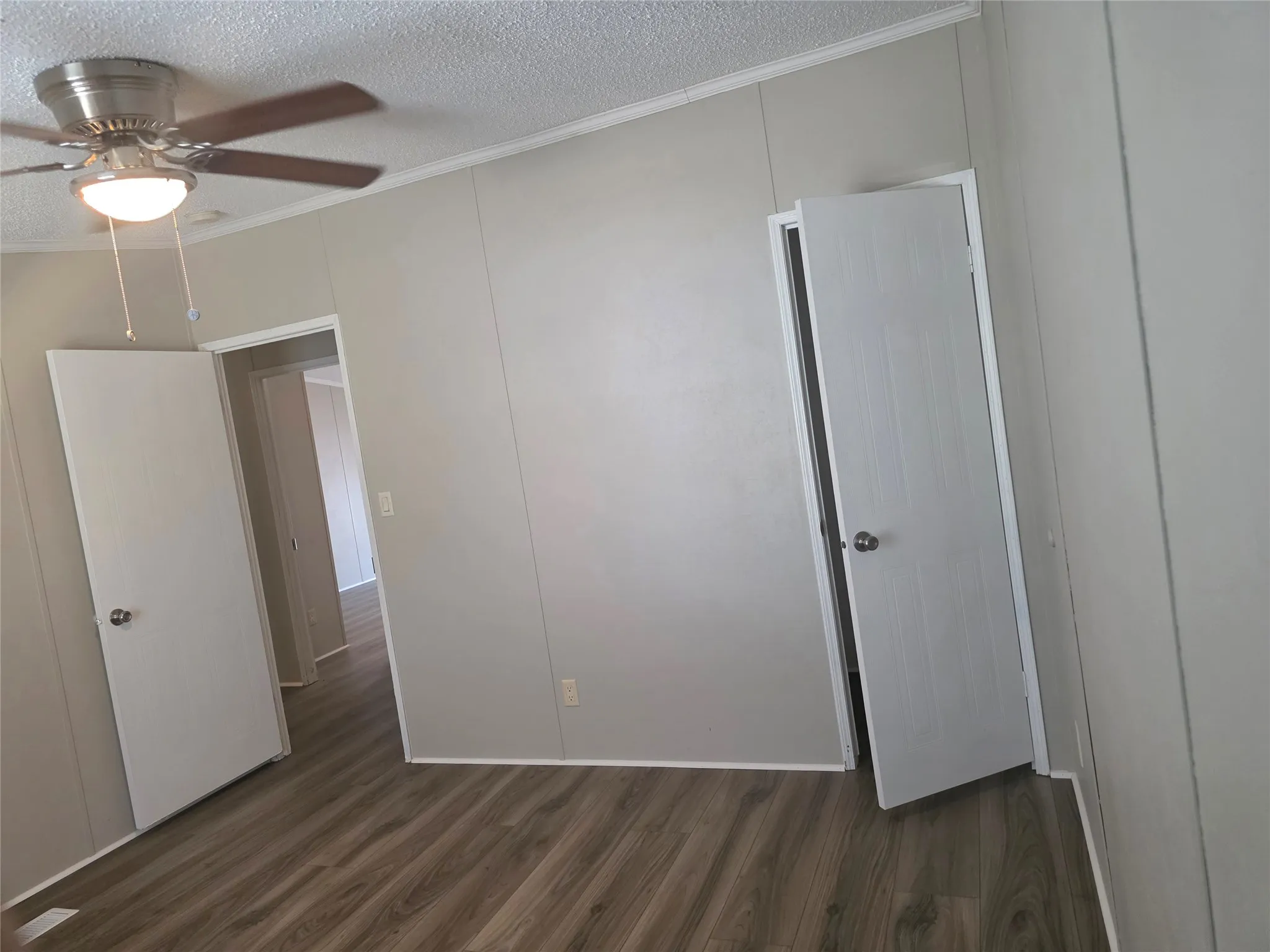 Mobile Home For Sale in Henderson County , 100 Crow Street, Mabank, Texas 75156, 4 Bedroom, 2 Bathroom, 2 Garage spaces, 1,792 Sqft, built in 2009, mls#21368976, Real Estate Agent in Mabank, Homes For Sale in Henderson county, Homes For Sale in Mabank, Realtor in Mabank Texas, Real Estate Brokerage Independent Realty Texas, Luminita Cordes Realtor