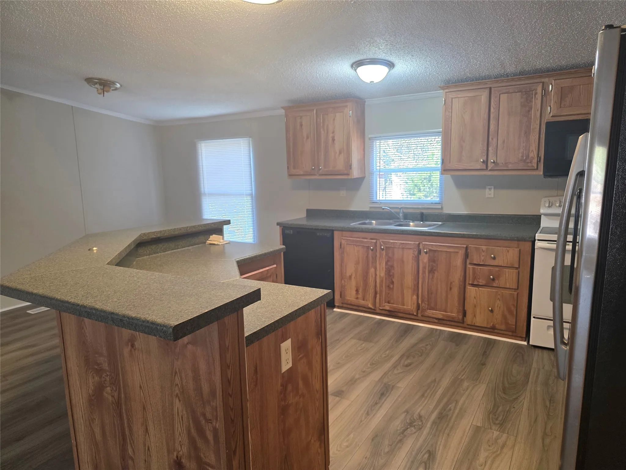 Mobile Home For Sale in Henderson County , 100 Crow Street, Mabank, Texas 75156, 4 Bedroom, 2 Bathroom, 2 Garage spaces, 1,792 Sqft, built in 2009, mls#21368976, Real Estate Agent in Mabank, Homes For Sale in Henderson county, Homes For Sale in Mabank, Realtor in Mabank Texas, Real Estate Brokerage Independent Realty Texas, Luminita Cordes Realtor