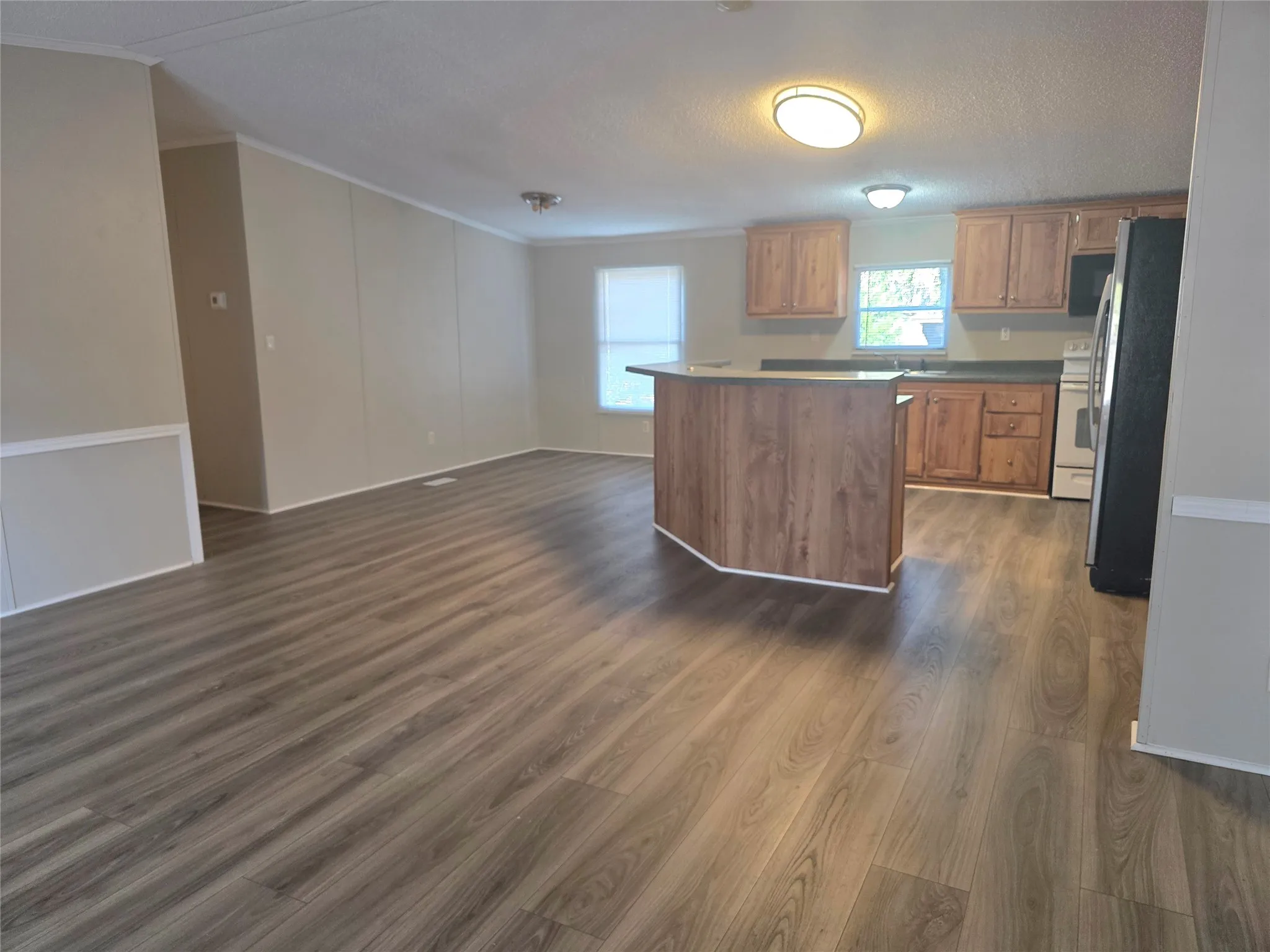 Mobile Home For Sale in Henderson County , 100 Crow Street, Mabank, Texas 75156, 4 Bedroom, 2 Bathroom, 2 Garage spaces, 1,792 Sqft, built in 2009, mls#21368976, Real Estate Agent in Mabank, Homes For Sale in Henderson county, Homes For Sale in Mabank, Realtor in Mabank Texas, Real Estate Brokerage Independent Realty Texas, Luminita Cordes Realtor