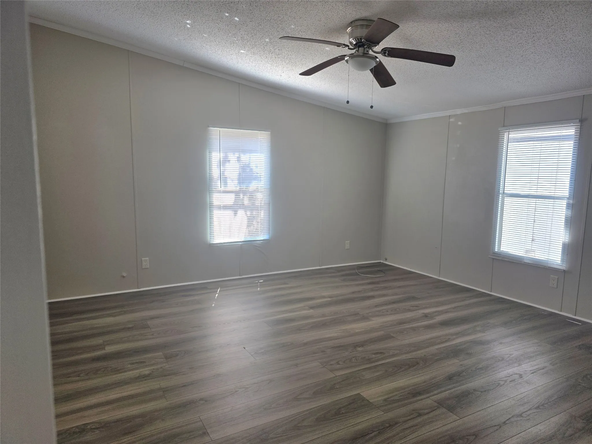 Mobile Home For Sale in Henderson County , 100 Crow Street, Mabank, Texas 75156, 4 Bedroom, 2 Bathroom, 2 Garage spaces, 1,792 Sqft, built in 2009, mls#21368976, Real Estate Agent in Mabank, Homes For Sale in Henderson county, Homes For Sale in Mabank, Realtor in Mabank Texas, Real Estate Brokerage Independent Realty Texas, Luminita Cordes Realtor
