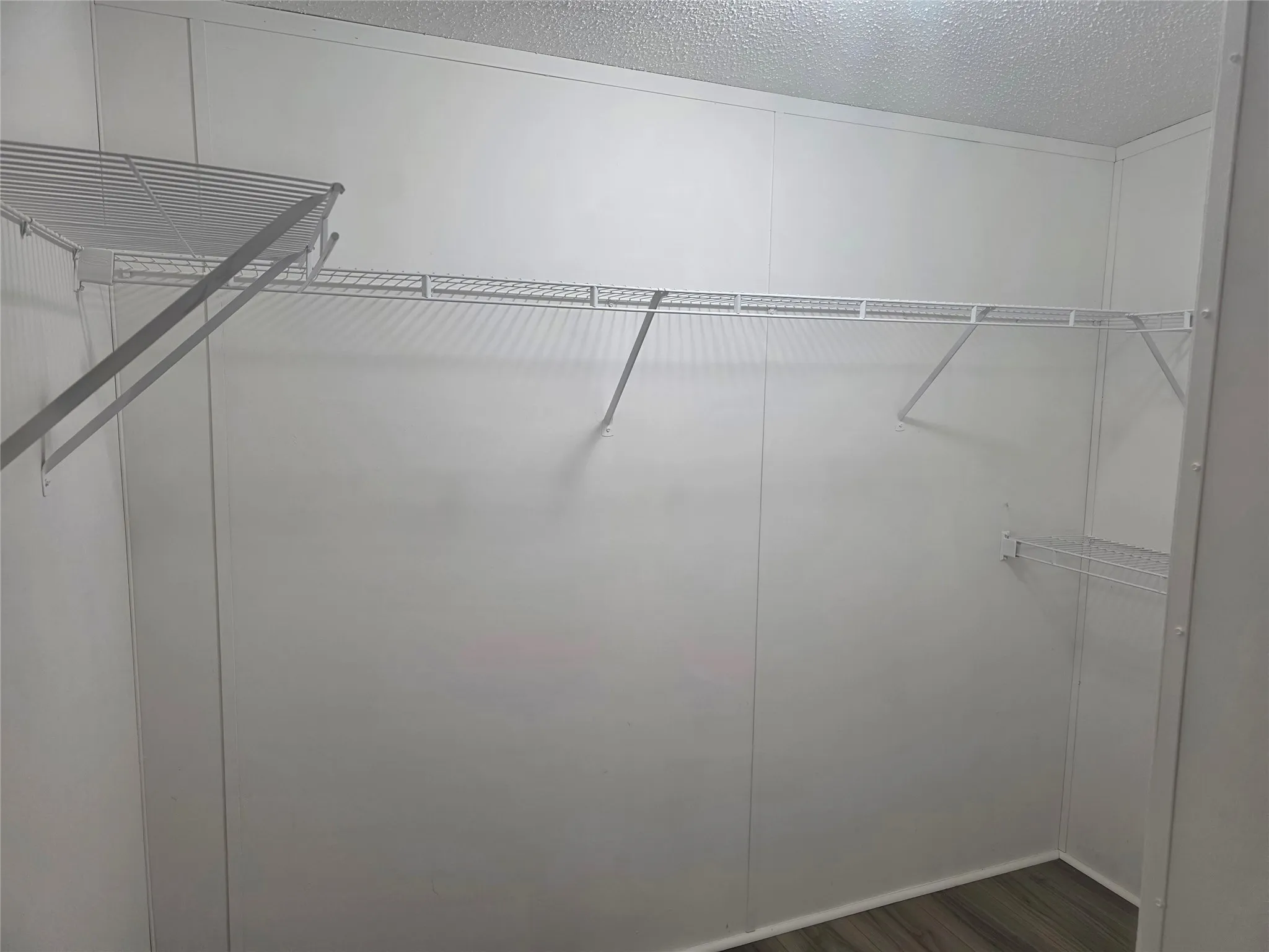 Mobile Home For Sale in Henderson County , 100 Crow Street, Mabank, Texas 75156, 4 Bedroom, 2 Bathroom, 2 Garage spaces, 1,792 Sqft, built in 2009, mls#21368976, Real Estate Agent in Mabank, Homes For Sale in Henderson county, Homes For Sale in Mabank, Realtor in Mabank Texas, Real Estate Brokerage Independent Realty Texas, Luminita Cordes Realtor
