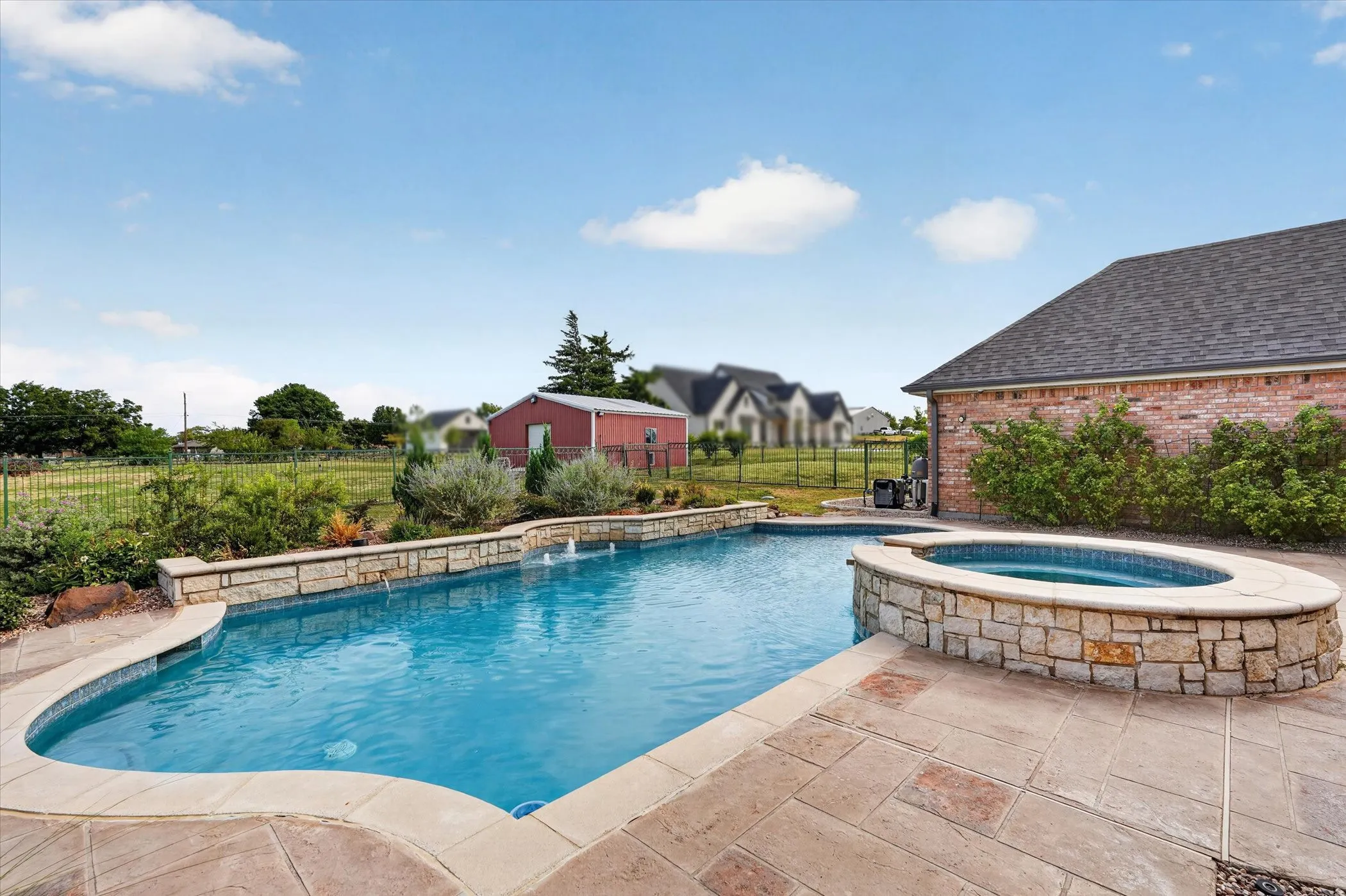 Single Family Residence For Sale in Rockwall County , 1442 FM 552, Rockwall, Texas 75087, 4 Bedroom, 4 Bathroom, 3 Garage spaces, 3,954 Sqft, built in 1989, mls#21365382, Real Estate Agent in Rockwall, Homes For Sale in Rockwall county, Homes For Sale in Rockwall, Realtor in Rockwall Texas, Real Estate Brokerage Independent Realty Texas, Luminita Cordes Realtor