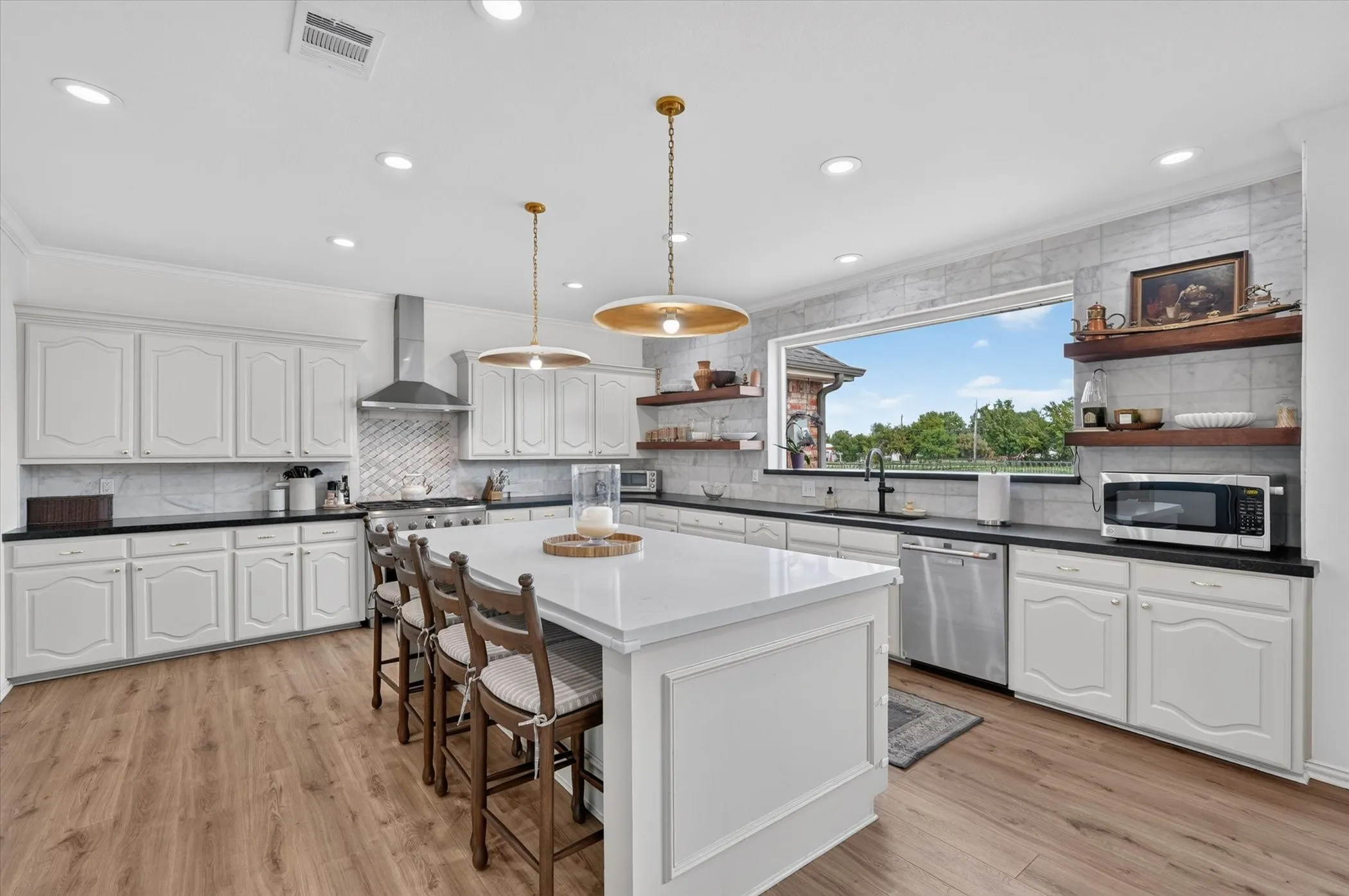 Single Family Residence For Sale in Rockwall County , 1442 FM 552, Rockwall, Texas 75087, 4 Bedroom, 4 Bathroom, 3 Garage spaces, 3,954 Sqft, built in 1989, mls#21365382, Real Estate Agent in Rockwall, Homes For Sale in Rockwall county, Homes For Sale in Rockwall, Realtor in Rockwall Texas, Real Estate Brokerage Independent Realty Texas, Luminita Cordes Realtor