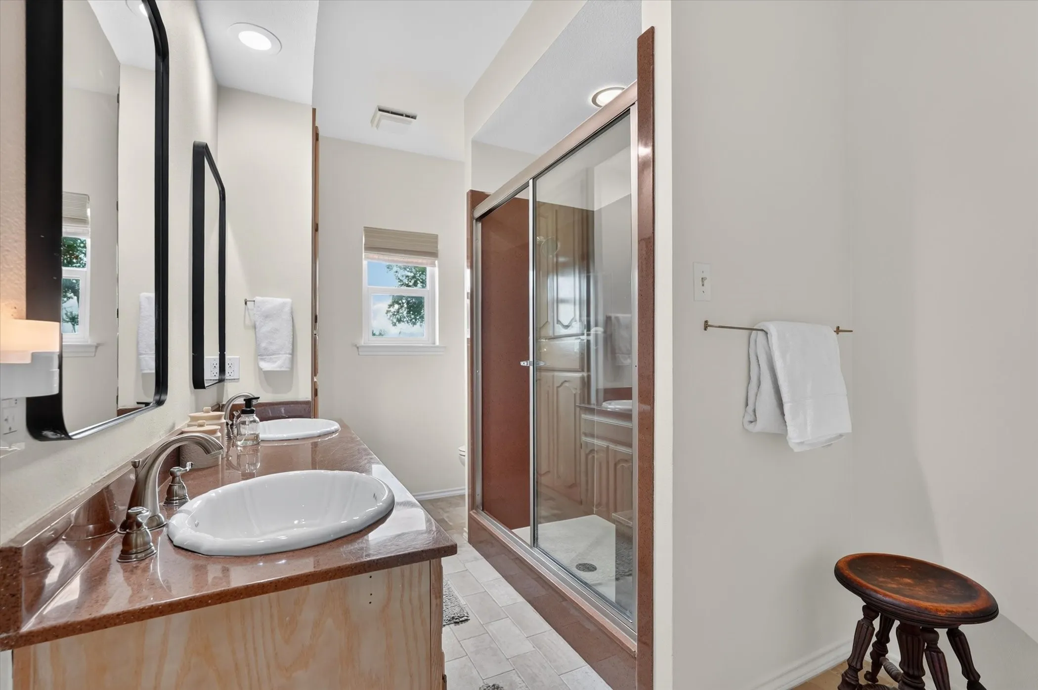Single Family Residence For Sale in Rockwall County , 1442 FM 552, Rockwall, Texas 75087, 4 Bedroom, 4 Bathroom, 3 Garage spaces, 3,954 Sqft, built in 1989, mls#21365382, Real Estate Agent in Rockwall, Homes For Sale in Rockwall county, Homes For Sale in Rockwall, Realtor in Rockwall Texas, Real Estate Brokerage Independent Realty Texas, Luminita Cordes Realtor