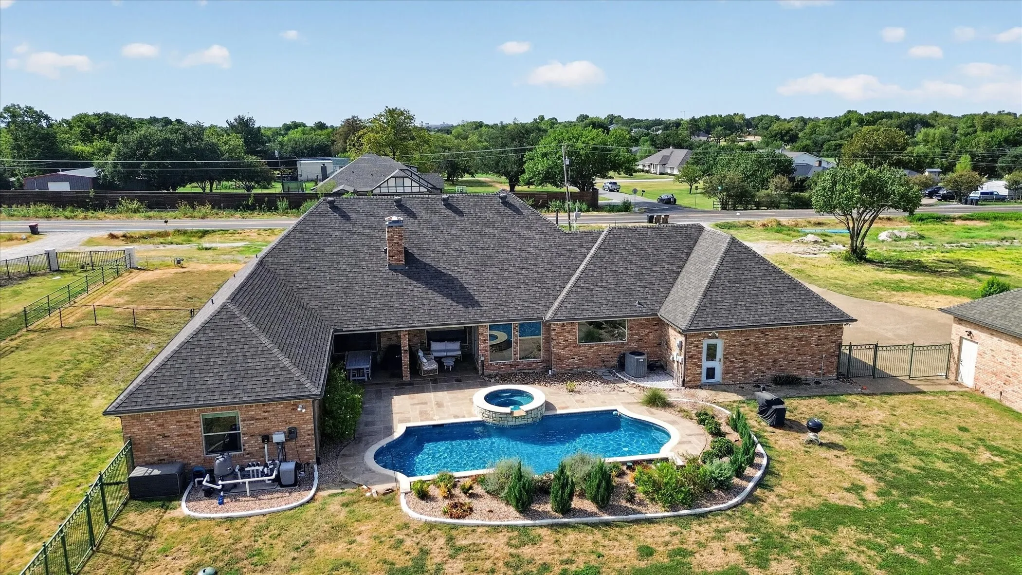 Single Family Residence For Sale in Rockwall County , 1442 FM 552, Rockwall, Texas 75087, 4 Bedroom, 4 Bathroom, 3 Garage spaces, 3,954 Sqft, built in 1989, mls#21365382, Real Estate Agent in Rockwall, Homes For Sale in Rockwall county, Homes For Sale in Rockwall, Realtor in Rockwall Texas, Real Estate Brokerage Independent Realty Texas, Luminita Cordes Realtor