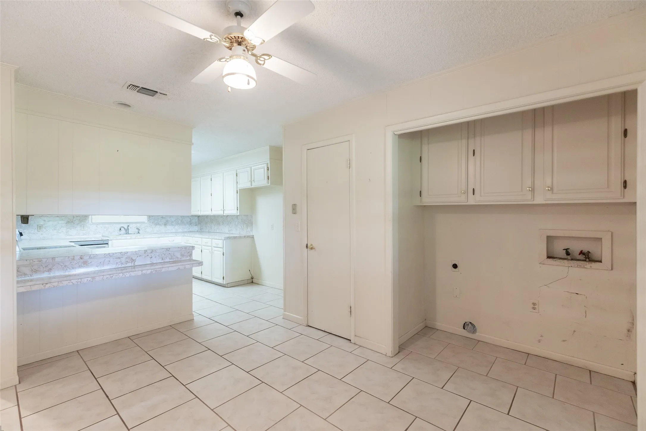 Farm For Sale in Callahan County , 8504 County Road 258, Clyde, Texas 79510, 3 Bedroom, 2 Bathroom, 2 Garage spaces, 1,733 Sqft, built in 1960, mls#21368245, Real Estate Agent in Clyde, Homes For Sale in Callahan county, Homes For Sale in Clyde, Realtor in Clyde Texas, Real Estate Brokerage Independent Realty Texas, Luminita Cordes Realtor