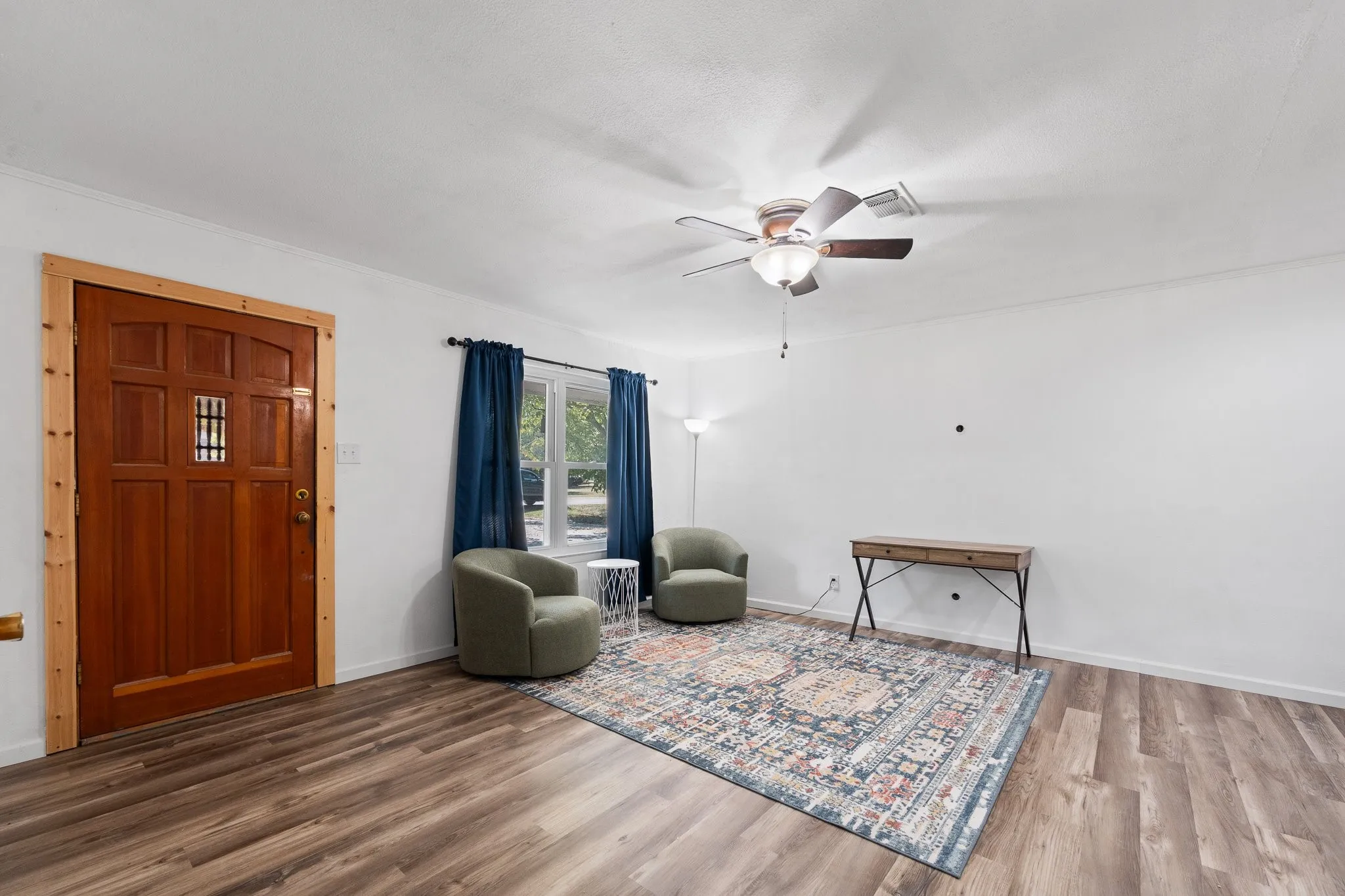 Single Family Residence For Sale in Hill County , 502 N King Street, Itasca, Texas 76055, 3 Bedroom, 2 Bathroom, 2 Garage spaces, 1,355 Sqft, built in 1972, mls#21368982, Real Estate Agent in Itasca, Homes For Sale in Hill county, Homes For Sale in Itasca, Realtor in Itasca Texas, Real Estate Brokerage Independent Realty Texas, Luminita Cordes Realtor