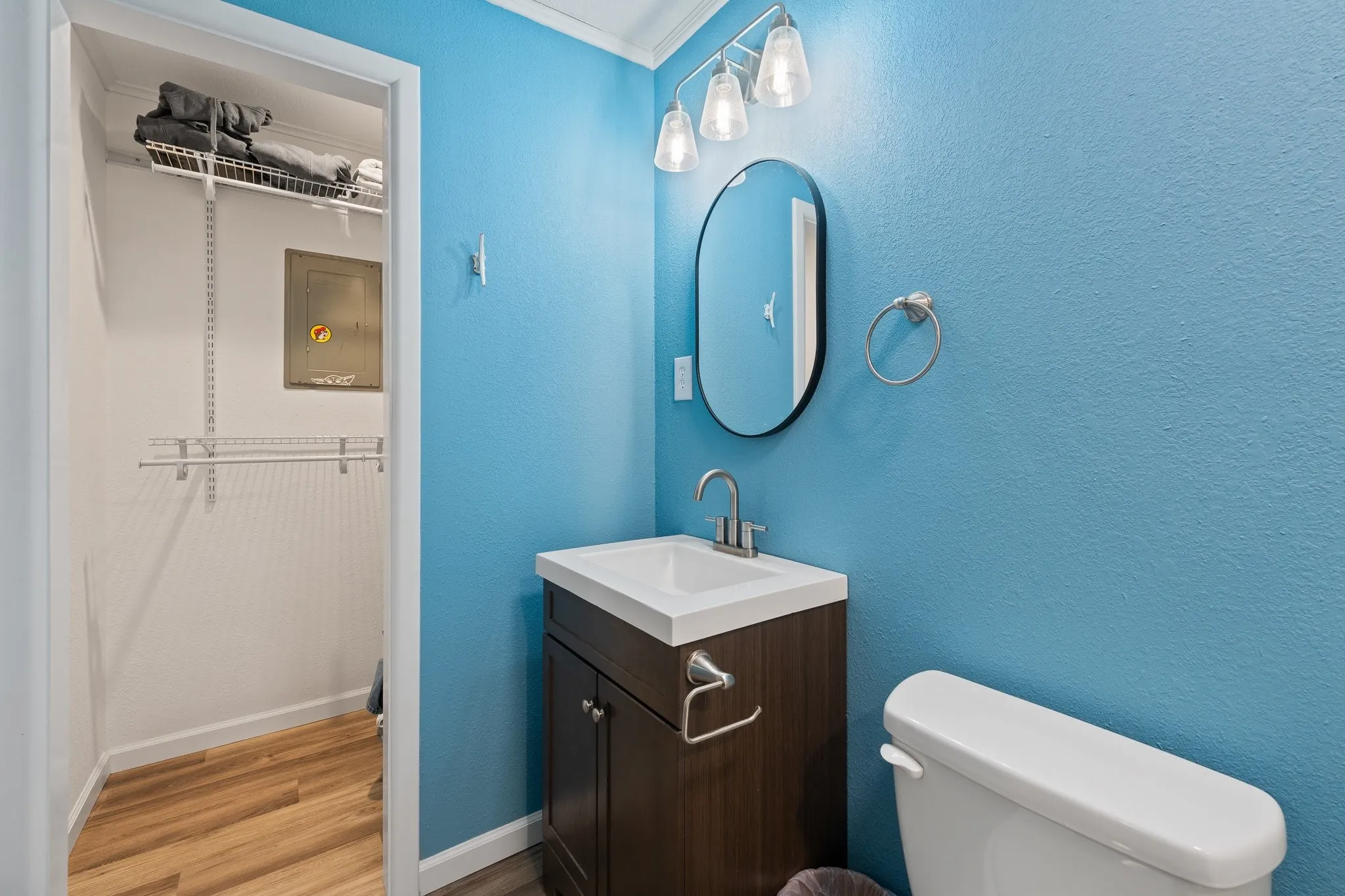 Single Family Residence For Sale in Hill County , 502 N King Street, Itasca, Texas 76055, 3 Bedroom, 2 Bathroom, 2 Garage spaces, 1,355 Sqft, built in 1972, mls#21368982, Real Estate Agent in Itasca, Homes For Sale in Hill county, Homes For Sale in Itasca, Realtor in Itasca Texas, Real Estate Brokerage Independent Realty Texas, Luminita Cordes Realtor