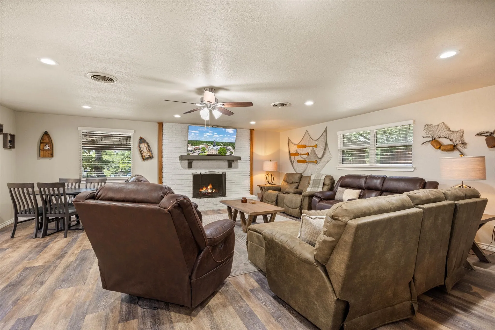 Single Family Residence For Sale in Palo Pinto County , 1516 N Lakeview Drive, Palo Pinto, Texas 76484, 6 Bedroom, 3 Bathroom, 2 Garage spaces, 5,908 Sqft, built in 0, mls#21368920, Real Estate Agent in Palo Pinto, Homes For Sale in Palo Pinto county, Homes For Sale in Palo Pinto, Realtor in Palo Pinto Texas, Real Estate Brokerage Independent Realty Texas, Luminita Cordes Realtor