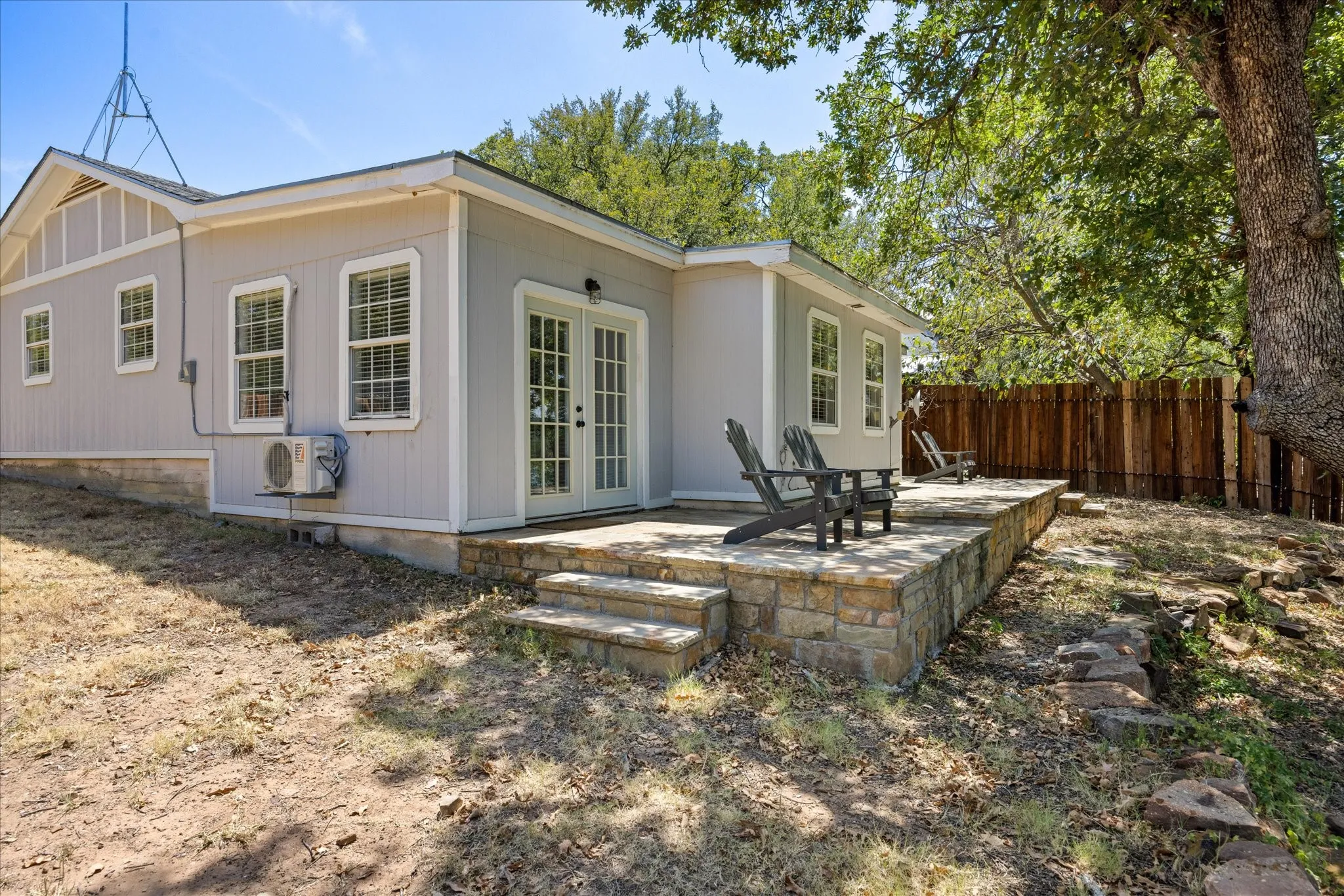Single Family Residence For Sale in Palo Pinto County , 1516 N Lakeview Drive, Palo Pinto, Texas 76484, 6 Bedroom, 3 Bathroom, 2 Garage spaces, 5,908 Sqft, built in 0, mls#21368920, Real Estate Agent in Palo Pinto, Homes For Sale in Palo Pinto county, Homes For Sale in Palo Pinto, Realtor in Palo Pinto Texas, Real Estate Brokerage Independent Realty Texas, Luminita Cordes Realtor