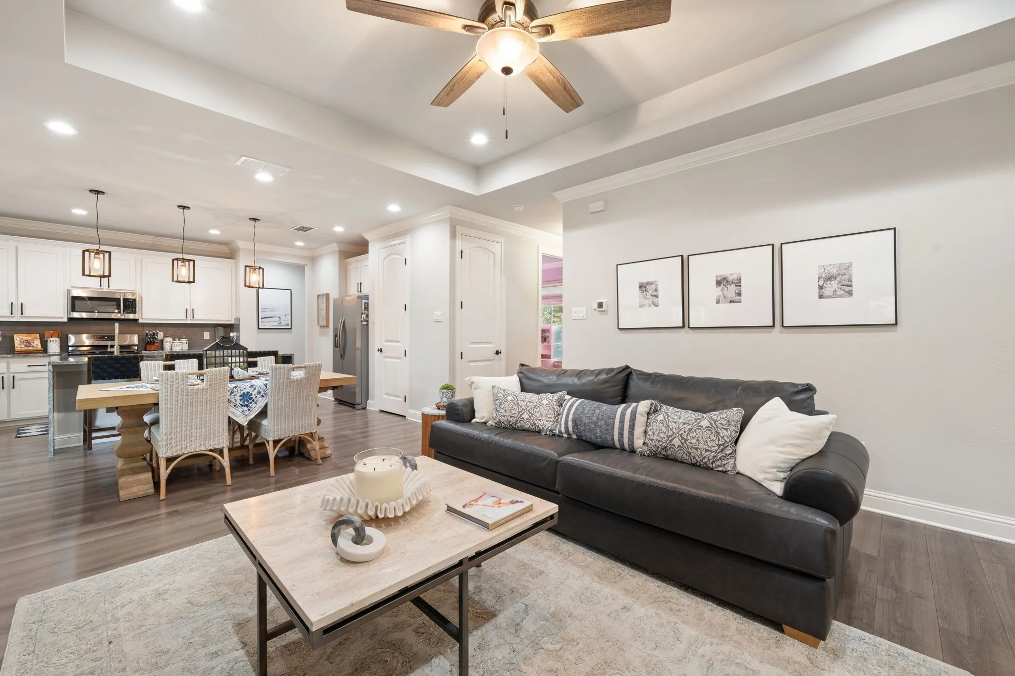 Single Family Residence For Sale in Ellis County , 407 W Light Street, Waxahachie, Texas 75165, 4 Bedroom, 2 Bathroom, 2 Garage spaces, 1,773 Sqft, built in 2020, mls#21368990, Real Estate Agent in Waxahachie, Homes For Sale in Ellis county, Homes For Sale in Waxahachie, Realtor in Waxahachie Texas, Real Estate Brokerage Independent Realty Texas, Luminita Cordes Realtor