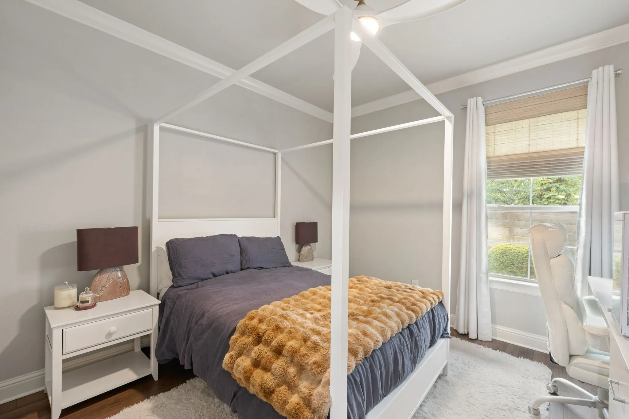 Single Family Residence For Sale in Ellis County , 407 W Light Street, Waxahachie, Texas 75165, 4 Bedroom, 2 Bathroom, 2 Garage spaces, 1,773 Sqft, built in 2020, mls#21368990, Real Estate Agent in Waxahachie, Homes For Sale in Ellis county, Homes For Sale in Waxahachie, Realtor in Waxahachie Texas, Real Estate Brokerage Independent Realty Texas, Luminita Cordes Realtor