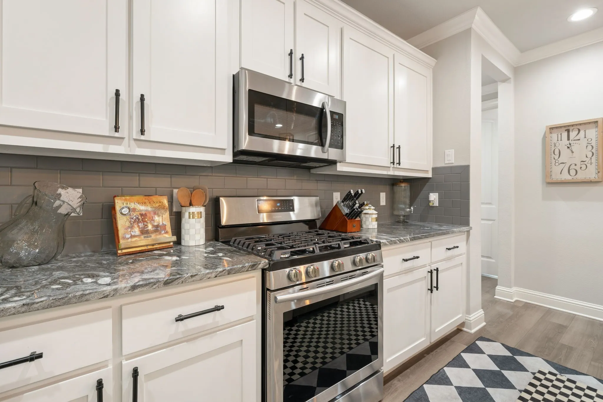 Single Family Residence For Sale in Ellis County , 407 W Light Street, Waxahachie, Texas 75165, 4 Bedroom, 2 Bathroom, 2 Garage spaces, 1,773 Sqft, built in 2020, mls#21368990, Real Estate Agent in Waxahachie, Homes For Sale in Ellis county, Homes For Sale in Waxahachie, Realtor in Waxahachie Texas, Real Estate Brokerage Independent Realty Texas, Luminita Cordes Realtor