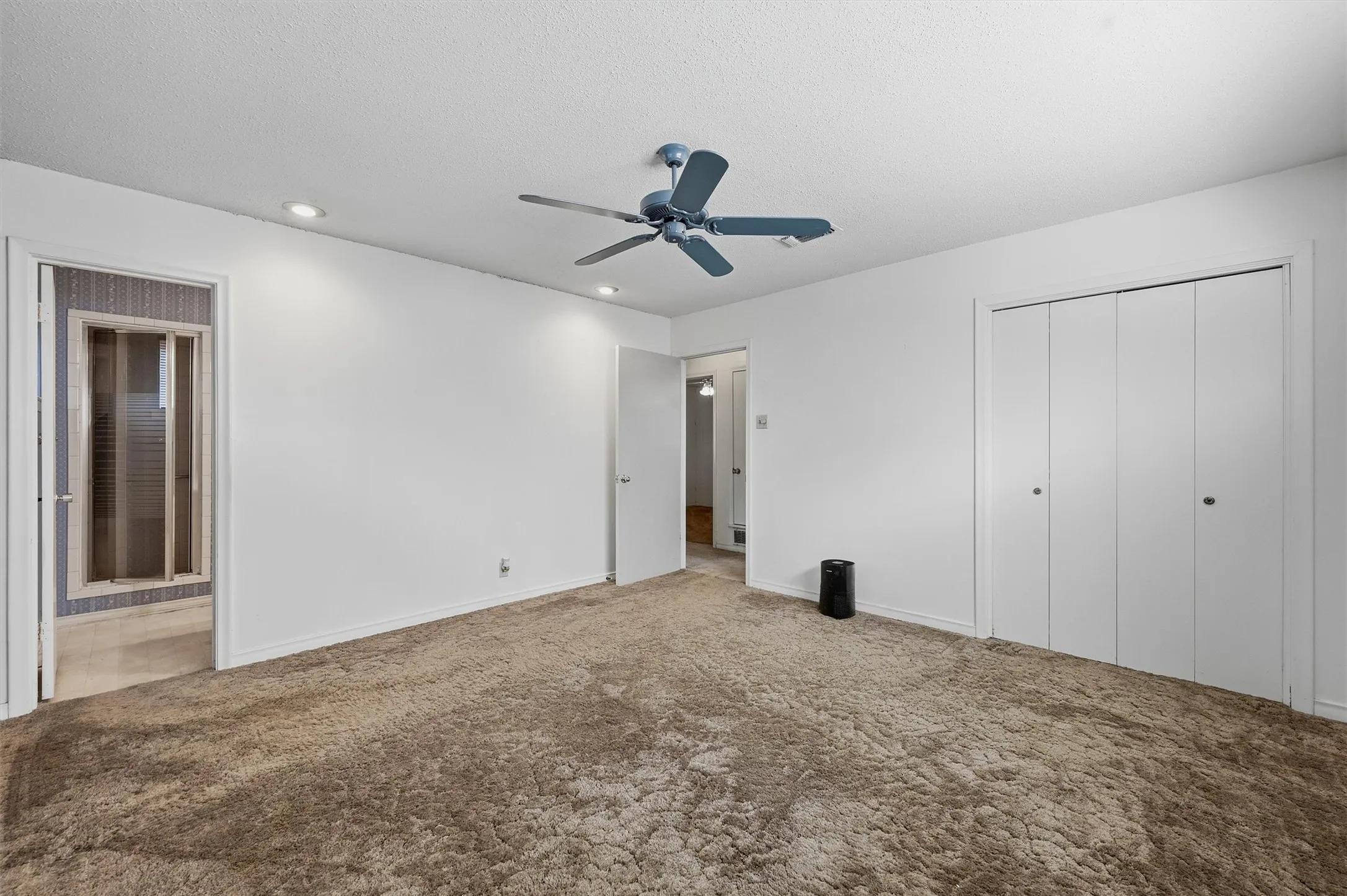 Single Family Residence For Sale in Grayson County , 1214 Glasgow Drive, Sherman, Texas 75092, 3 Bedroom, 2 Bathroom, 2 Garage spaces, 1,833 Sqft, built in 1968, mls#21367377, Real Estate Agent in Sherman, Homes For Sale in Grayson county, Homes For Sale in Sherman, Realtor in Sherman Texas, Real Estate Brokerage Independent Realty Texas, Luminita Cordes Realtor