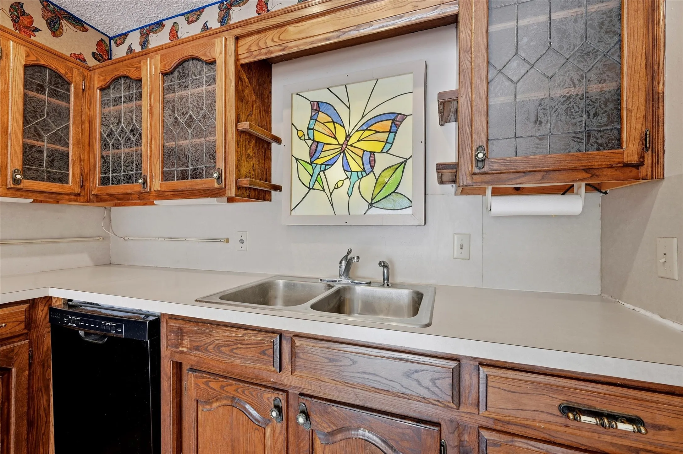 Single Family Residence For Sale in Grayson County , 1214 Glasgow Drive, Sherman, Texas 75092, 3 Bedroom, 2 Bathroom, 2 Garage spaces, 1,833 Sqft, built in 1968, mls#21367377, Real Estate Agent in Sherman, Homes For Sale in Grayson county, Homes For Sale in Sherman, Realtor in Sherman Texas, Real Estate Brokerage Independent Realty Texas, Luminita Cordes Realtor