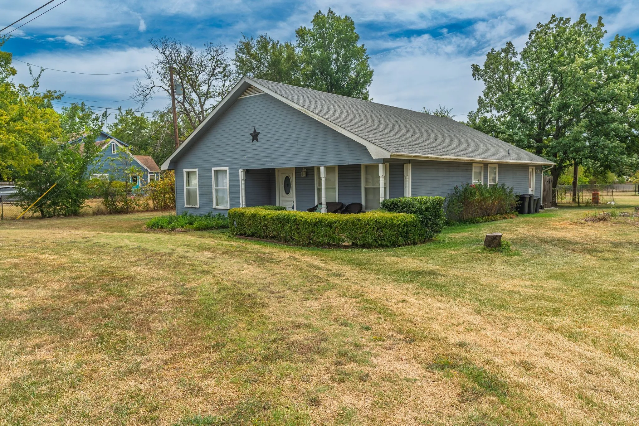 Single Family Residence For Sale in Hunt County , 2803 Charity Road, Commerce, Texas 75428, 4 Bedroom, 2 Bathroom, Garage spaces, 1,767 Sqft, built in 1990, mls#21368951, Real Estate Agent in Commerce, Homes For Sale in Hunt county, Homes For Sale in Commerce, Realtor in Commerce Texas, Real Estate Brokerage Independent Realty Texas, Luminita Cordes Realtor