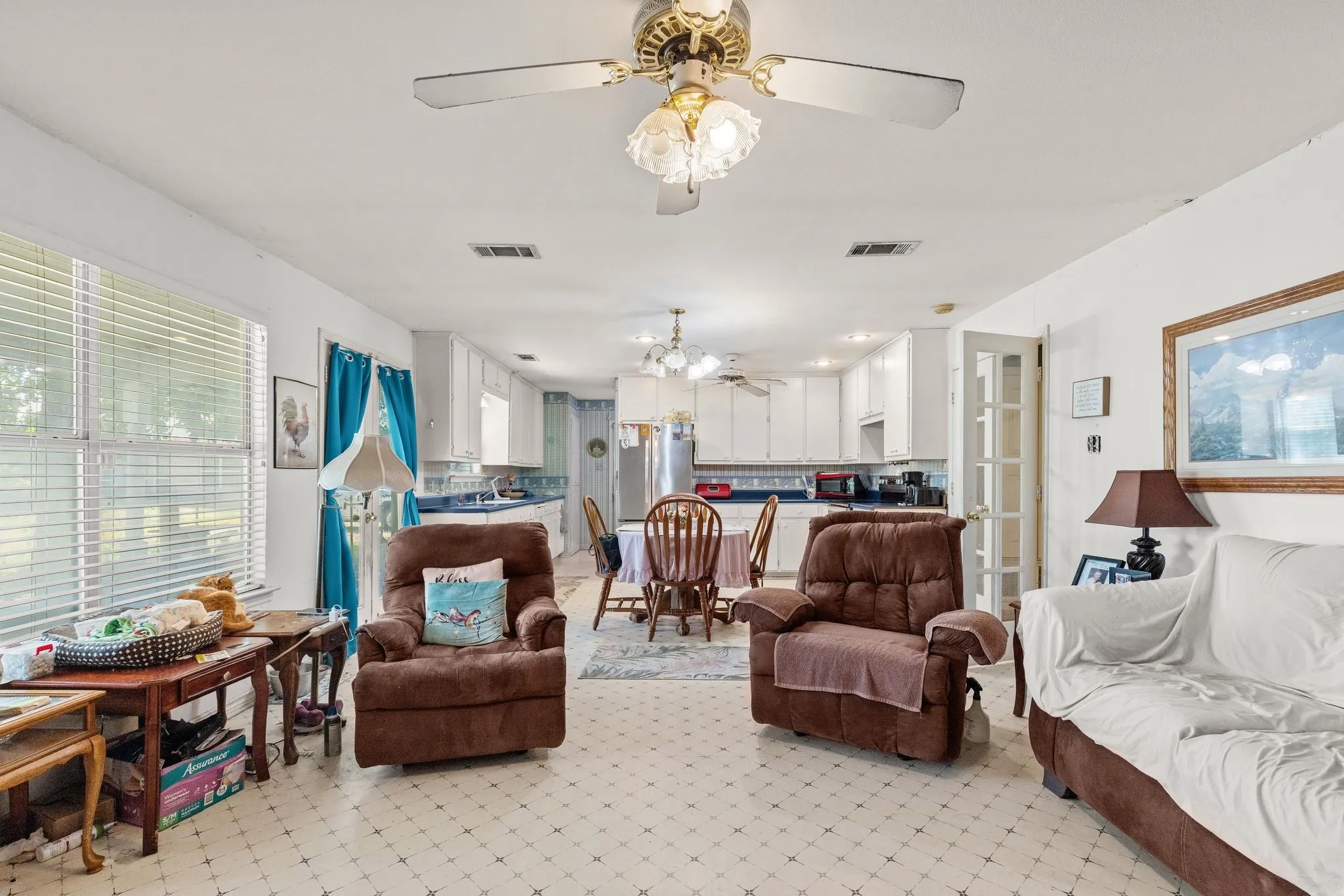 Single Family Residence For Sale in Hunt County , 2803 Charity Road, Commerce, Texas 75428, 4 Bedroom, 2 Bathroom, Garage spaces, 1,767 Sqft, built in 1990, mls#21368951, Real Estate Agent in Commerce, Homes For Sale in Hunt county, Homes For Sale in Commerce, Realtor in Commerce Texas, Real Estate Brokerage Independent Realty Texas, Luminita Cordes Realtor