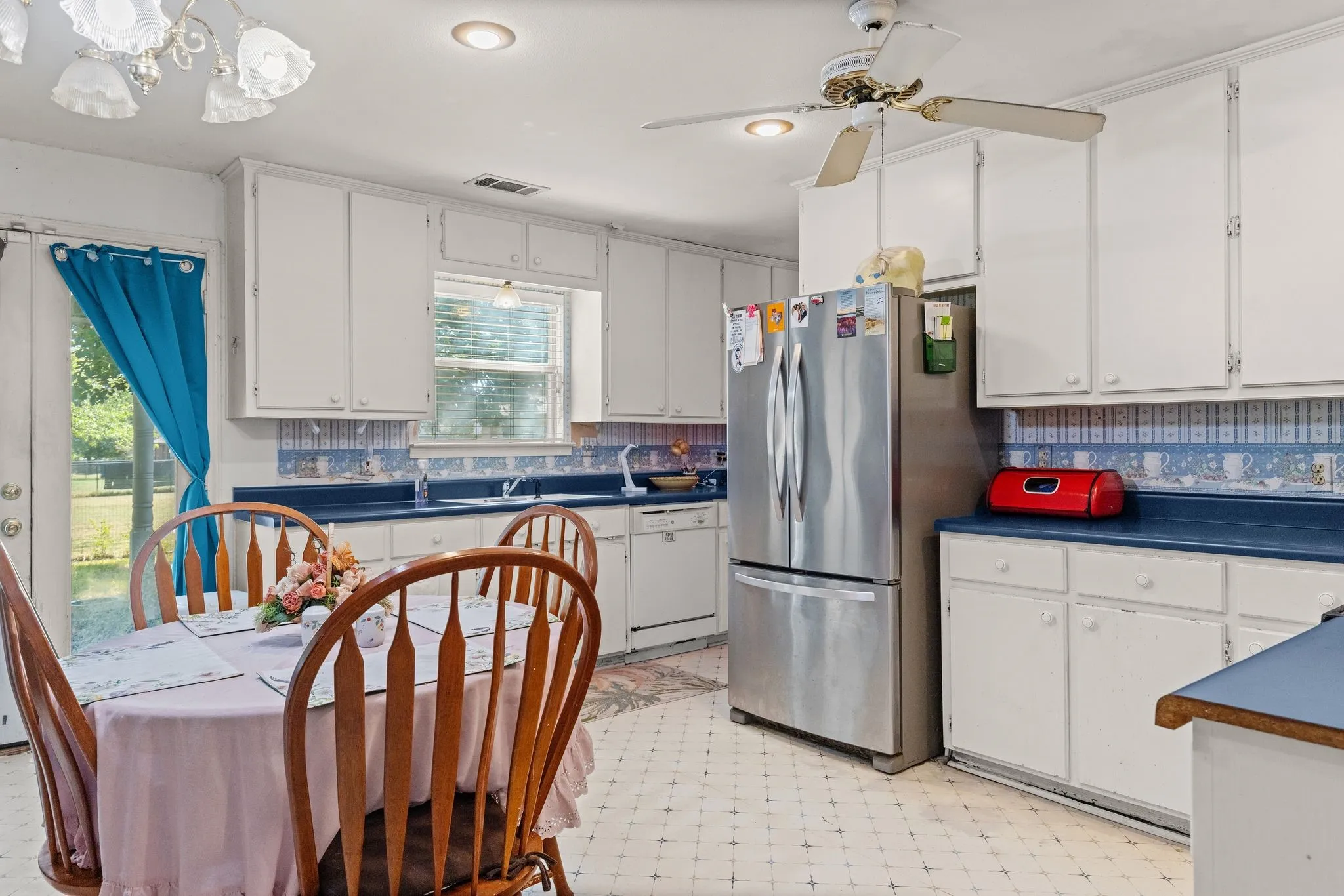 Single Family Residence For Sale in Hunt County , 2803 Charity Road, Commerce, Texas 75428, 4 Bedroom, 2 Bathroom, Garage spaces, 1,767 Sqft, built in 1990, mls#21368951, Real Estate Agent in Commerce, Homes For Sale in Hunt county, Homes For Sale in Commerce, Realtor in Commerce Texas, Real Estate Brokerage Independent Realty Texas, Luminita Cordes Realtor