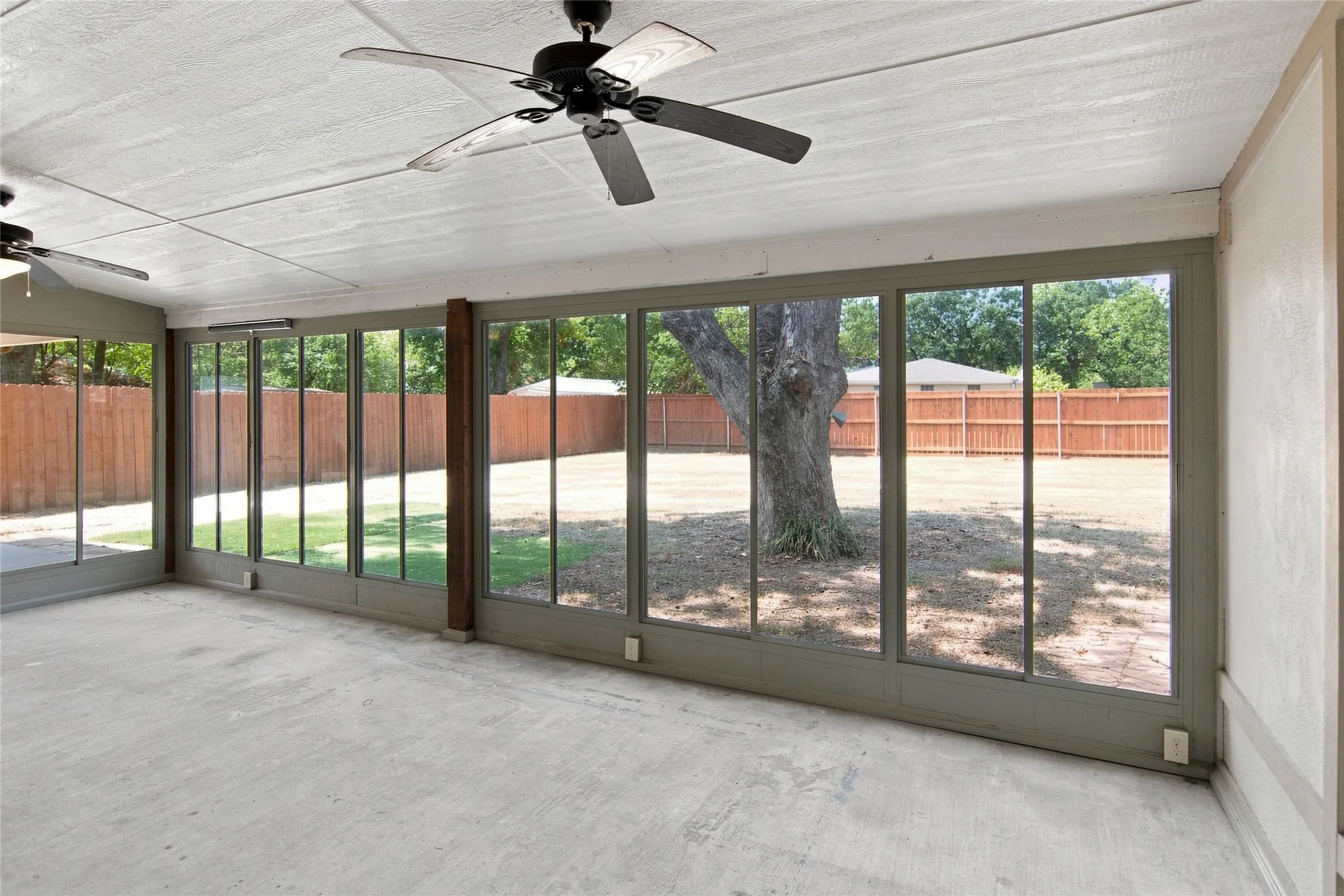 Beautiful Sunroom for outdoor feel living