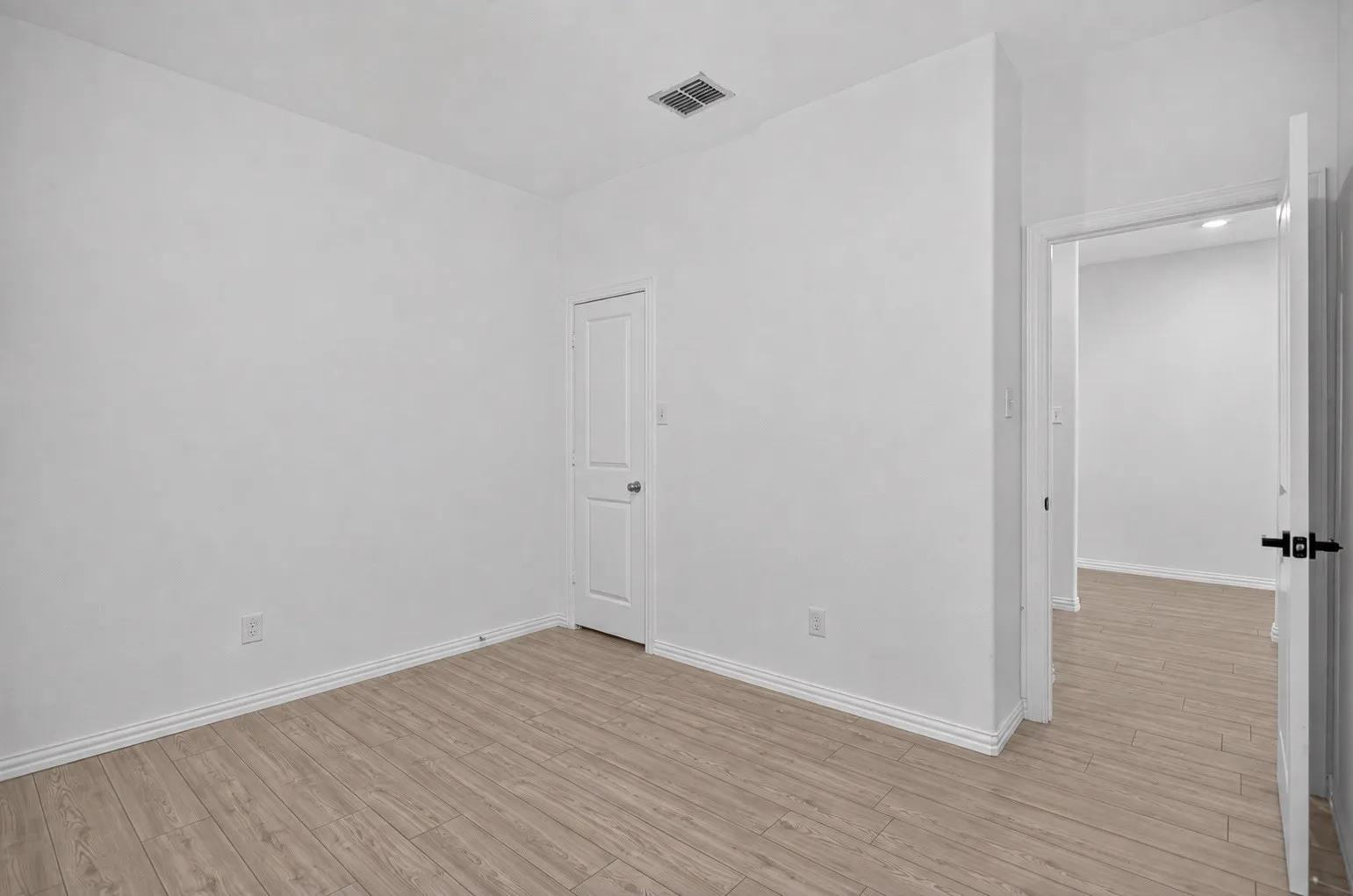 Single Family Residence For Sale in Kaufman County , 5731 Barbaro Drive, Forney, Texas 75126, 4 Bedroom, 2 Bathroom, 2 Garage spaces, 1,820 Sqft, built in 2021, mls#21367941, Real Estate Agent in Forney, Homes For Sale in Kaufman county, Homes For Sale in Forney, Realtor in Forney Texas, Real Estate Brokerage Independent Realty Texas, Luminita Cordes Realtor