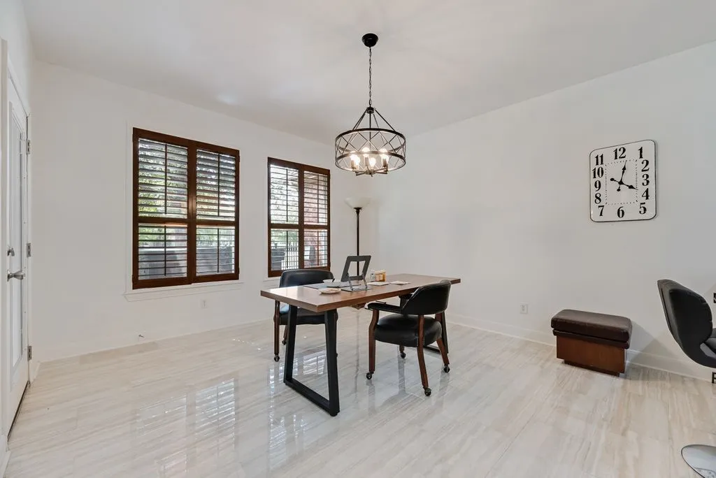 Single Family Residence For Sale in Denton County , 3925 Victory Drive, Frisco, Texas 75034, 4 Bedroom, 3 Bathroom, 2 Garage spaces, 3,711 Sqft, built in 2004, mls#21369007, Real Estate Agent in Frisco, Homes For Sale in Denton county, Homes For Sale in Frisco, Realtor in Frisco Texas, Real Estate Brokerage Independent Realty Texas, Luminita Cordes Realtor
