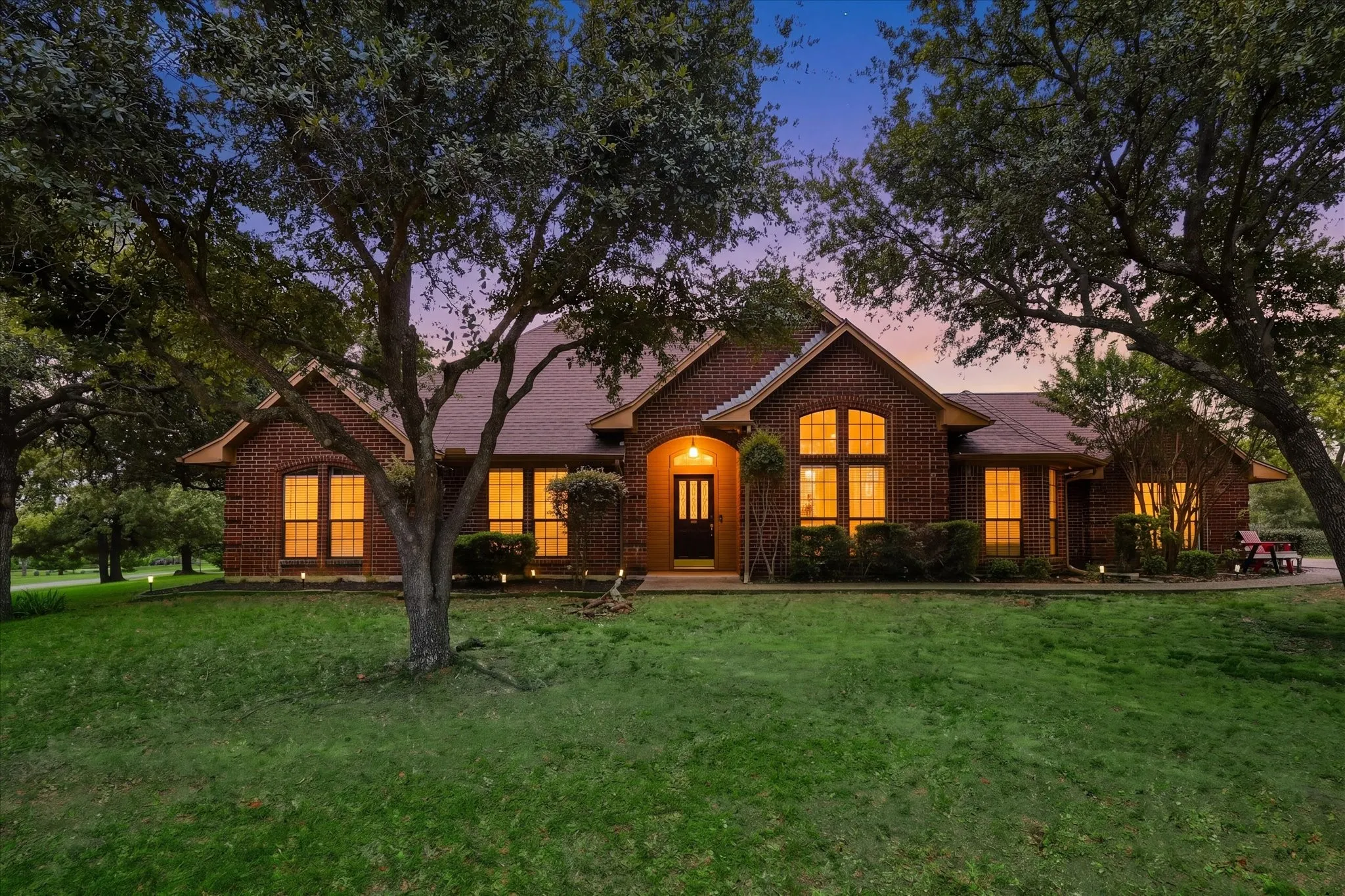 Single Family Residence For Sale in Denton County , 1332 Rolling Acres Drive, Argyle, Texas 76226, 4 Bedroom, 2 Bathroom, Garage spaces, 2,603 Sqft, built in 1986, mls#21366708, Real Estate Agent in Argyle, Homes For Sale in Denton county, Homes For Sale in Argyle, Realtor in Argyle Texas, Real Estate Brokerage Independent Realty Texas, Luminita Cordes Realtor