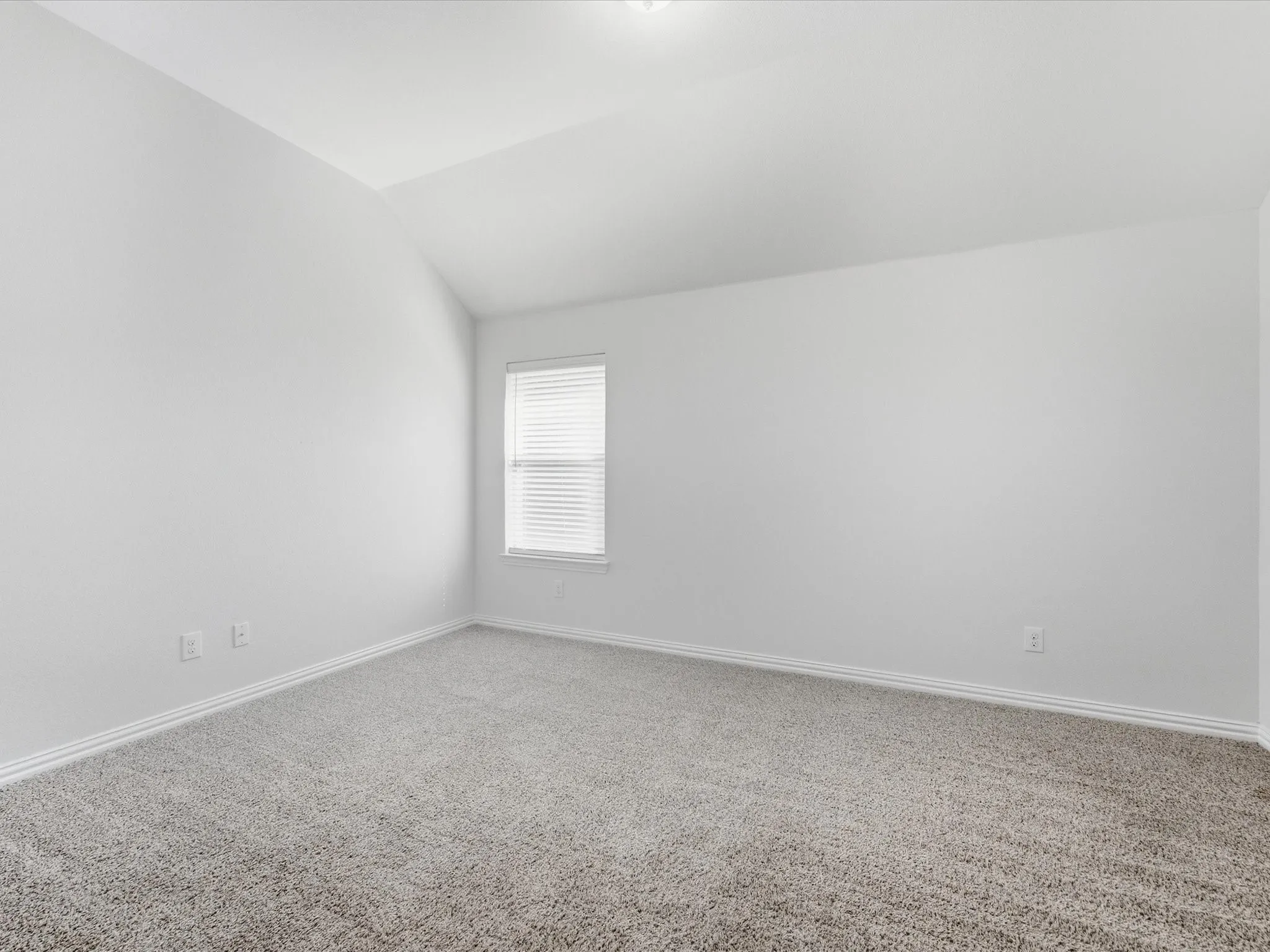 Single Family Residence For Sale in Collin County , 2810 Willow Lane, Melissa, Texas 75454, 4 Bedroom, 3 Bathroom, 2 Garage spaces, 2,189 Sqft, built in 2020, mls#21368953, Real Estate Agent in Melissa, Homes For Sale in Collin county, Homes For Sale in Melissa, Realtor in Melissa Texas, Real Estate Brokerage Independent Realty Texas, Luminita Cordes Realtor