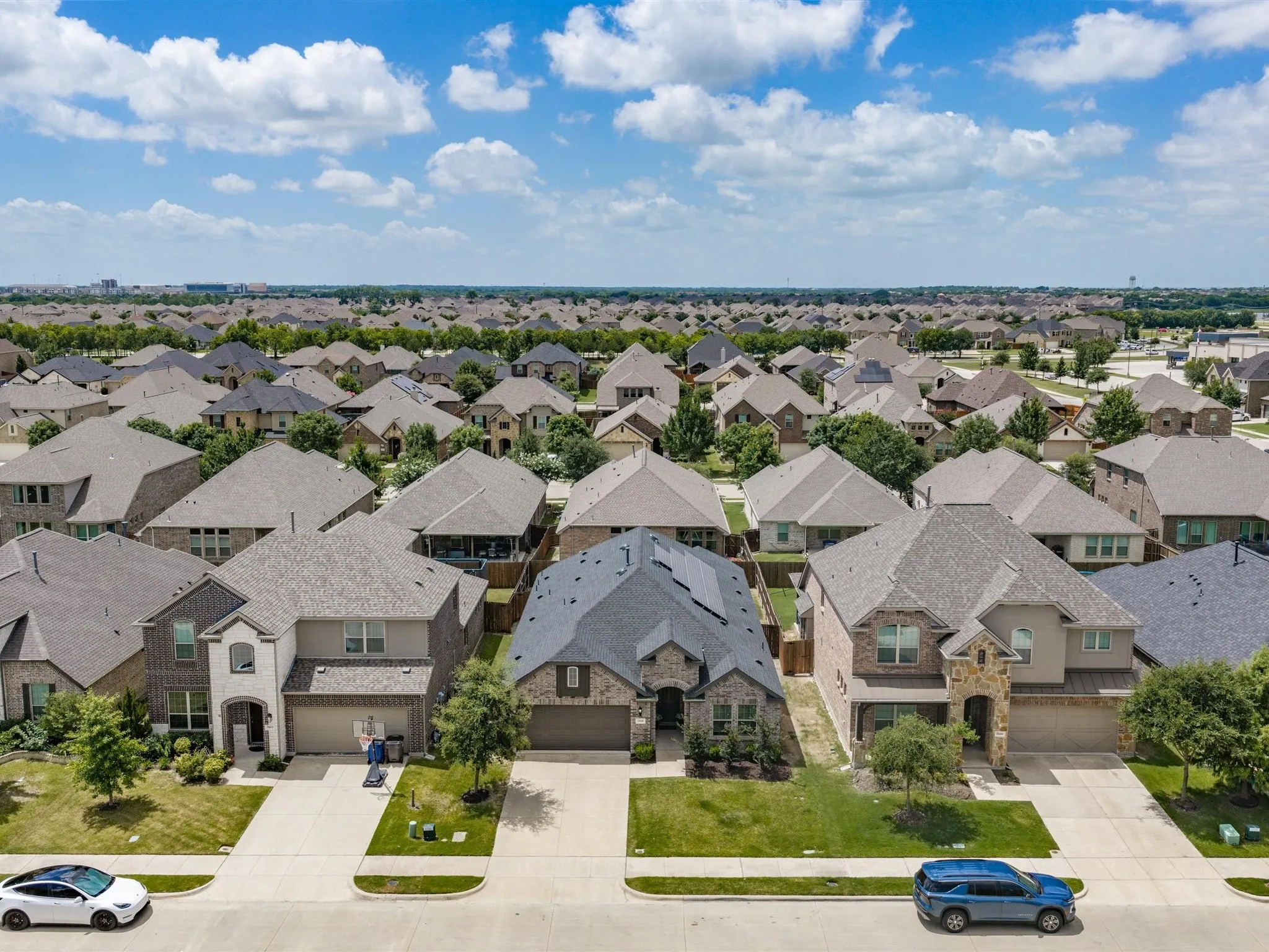 Single Family Residence For Sale in Collin County , 2810 Willow Lane, Melissa, Texas 75454, 4 Bedroom, 3 Bathroom, 2 Garage spaces, 2,189 Sqft, built in 2020, mls#21368953, Real Estate Agent in Melissa, Homes For Sale in Collin county, Homes For Sale in Melissa, Realtor in Melissa Texas, Real Estate Brokerage Independent Realty Texas, Luminita Cordes Realtor