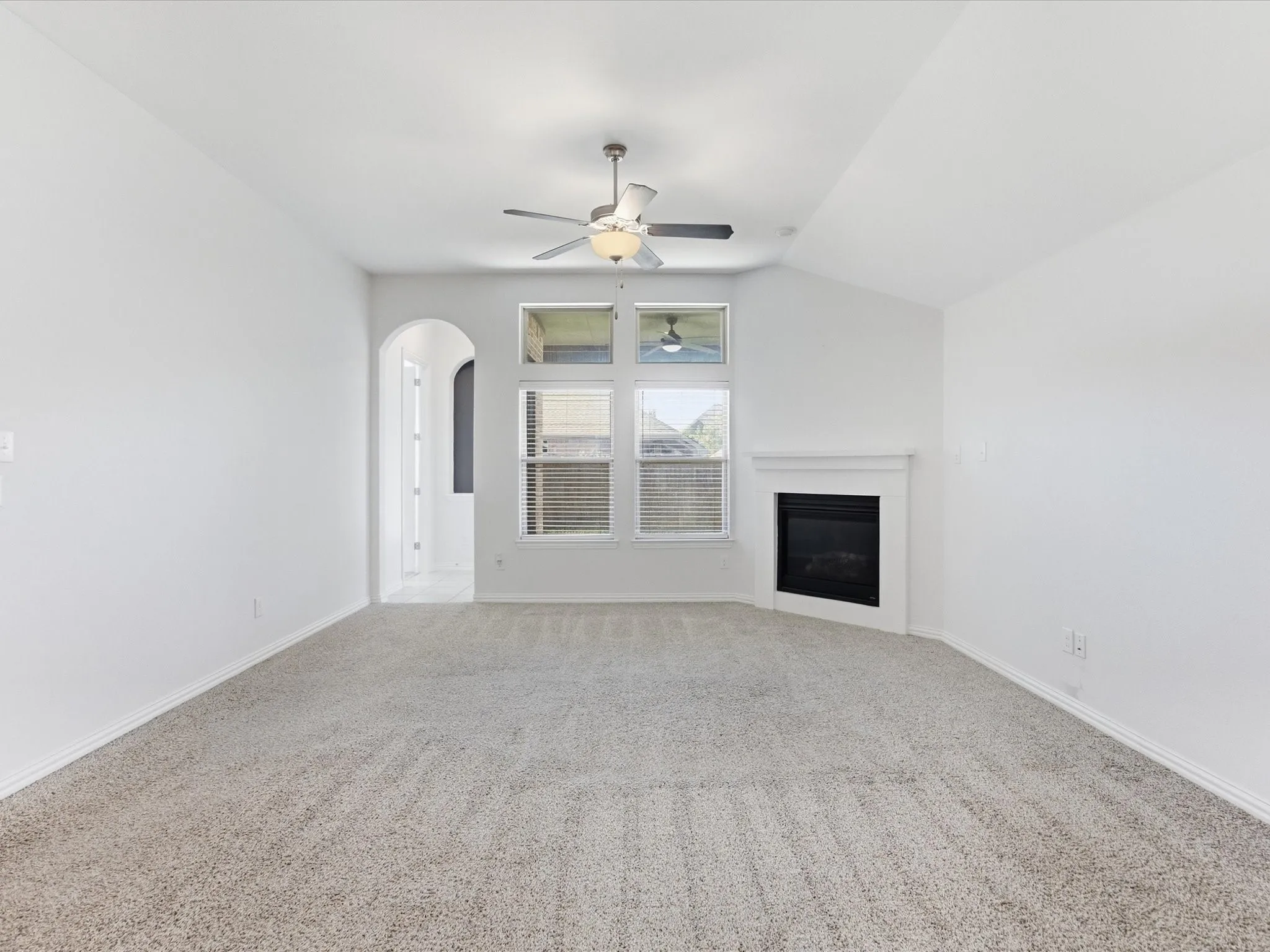 Single Family Residence For Sale in Collin County , 2810 Willow Lane, Melissa, Texas 75454, 4 Bedroom, 3 Bathroom, 2 Garage spaces, 2,189 Sqft, built in 2020, mls#21368953, Real Estate Agent in Melissa, Homes For Sale in Collin county, Homes For Sale in Melissa, Realtor in Melissa Texas, Real Estate Brokerage Independent Realty Texas, Luminita Cordes Realtor