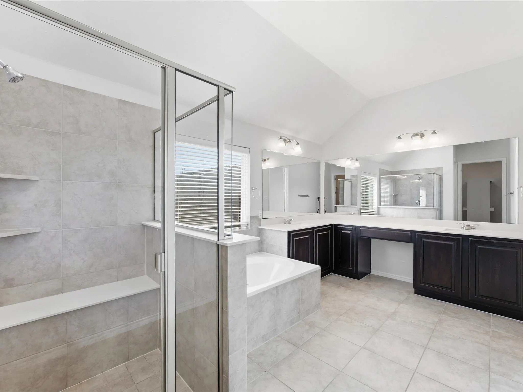 Single Family Residence For Sale in Collin County , 2810 Willow Lane, Melissa, Texas 75454, 4 Bedroom, 3 Bathroom, 2 Garage spaces, 2,189 Sqft, built in 2020, mls#21368953, Real Estate Agent in Melissa, Homes For Sale in Collin county, Homes For Sale in Melissa, Realtor in Melissa Texas, Real Estate Brokerage Independent Realty Texas, Luminita Cordes Realtor