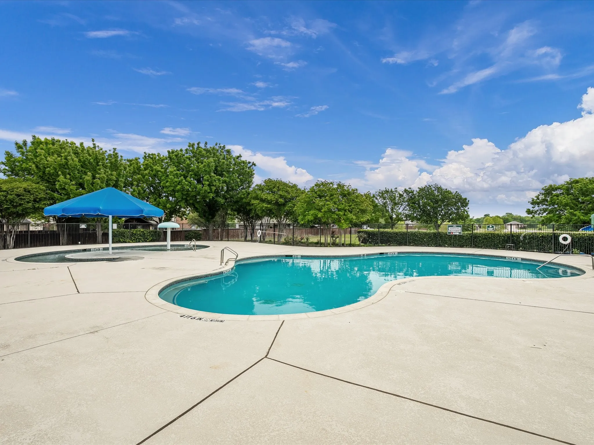 Single Family Residence For Sale in Collin County , 2810 Willow Lane, Melissa, Texas 75454, 4 Bedroom, 3 Bathroom, 2 Garage spaces, 2,189 Sqft, built in 2020, mls#21368953, Real Estate Agent in Melissa, Homes For Sale in Collin county, Homes For Sale in Melissa, Realtor in Melissa Texas, Real Estate Brokerage Independent Realty Texas, Luminita Cordes Realtor