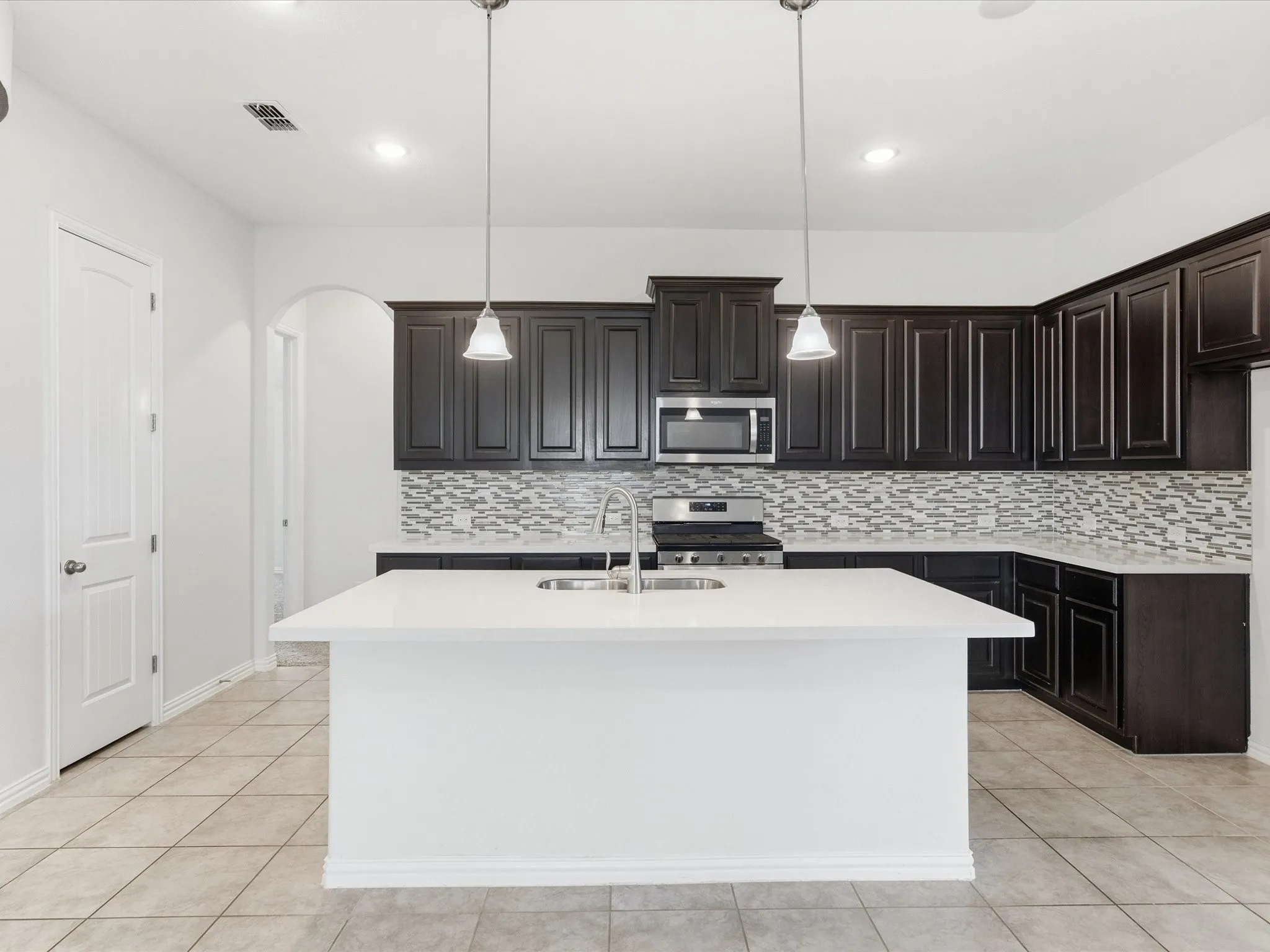 Single Family Residence For Sale in Collin County , 2810 Willow Lane, Melissa, Texas 75454, 4 Bedroom, 3 Bathroom, 2 Garage spaces, 2,189 Sqft, built in 2020, mls#21368953, Real Estate Agent in Melissa, Homes For Sale in Collin county, Homes For Sale in Melissa, Realtor in Melissa Texas, Real Estate Brokerage Independent Realty Texas, Luminita Cordes Realtor