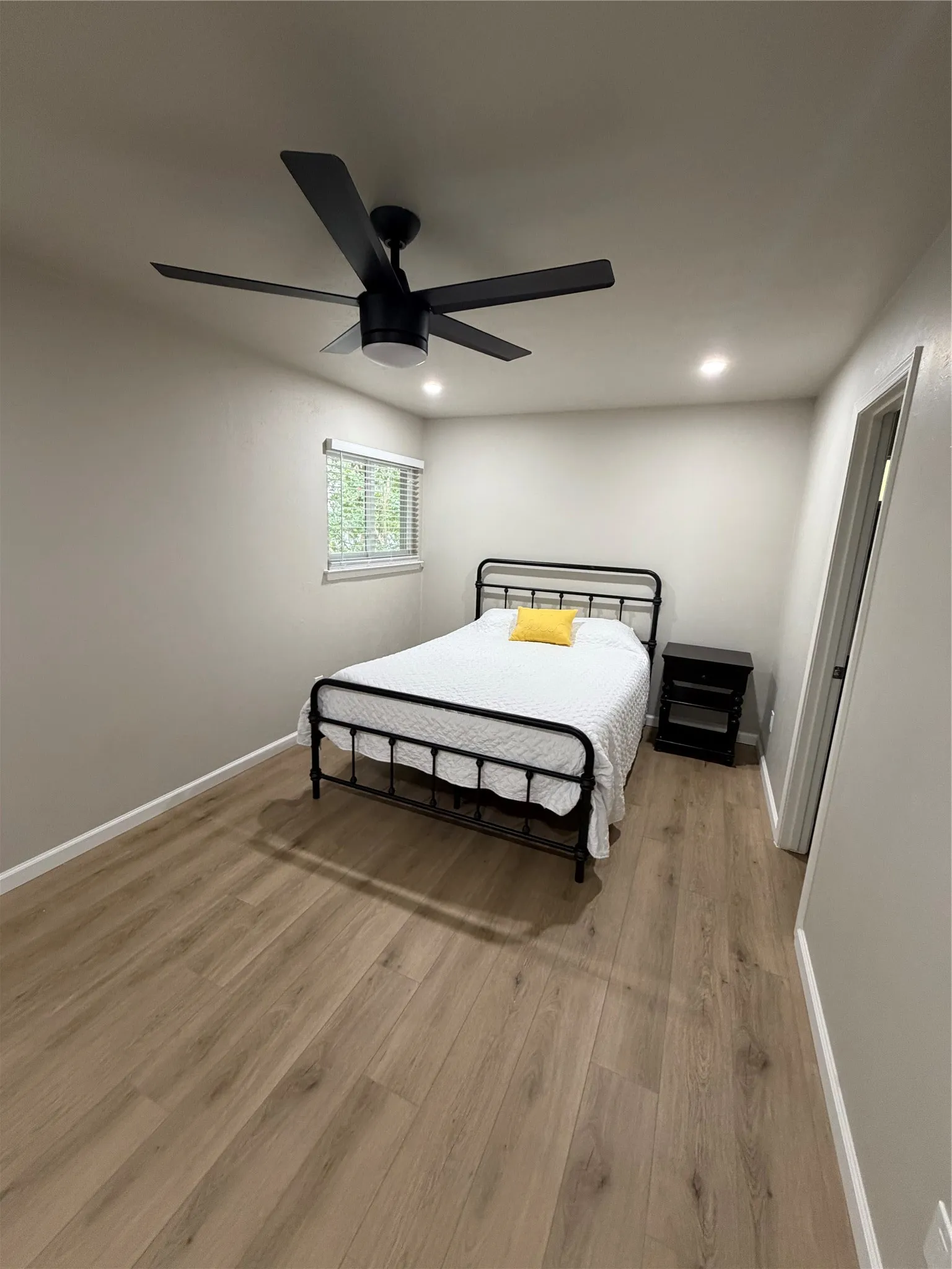 Single Family Residence For Rent in Dallas County , 1904 Clover Trail, Richardson, Texas 75081, 4 Bedroom, 2 Bathroom, Garage spaces, 3,101 Sqft, built in 1974, mls#21369026, Real Estate Agent in Richardson, Homes For Rent in Dallas county, Homes For Rent in Richardson, Realtor in Richardson Texas, Real Estate Brokerage Independent Realty Texas, Luminita Cordes Realtor