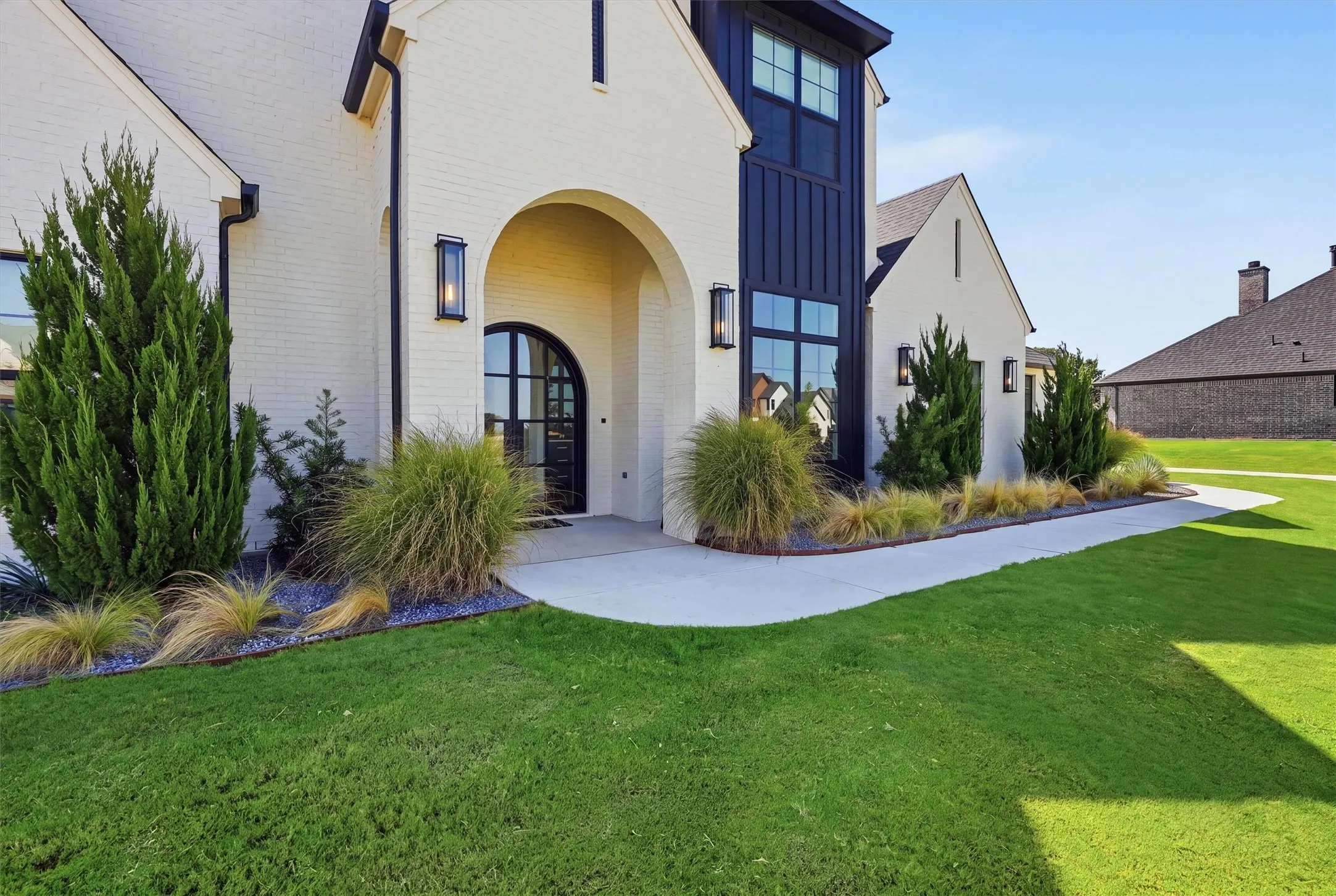 Single Family Residence For Sale in Hood County , 3022 Southern Rise Court, Granbury, Texas 76049, 4 Bedroom, 4 Bathroom, 3 Garage spaces, 4,169 Sqft, built in 2024, mls#21368927, Real Estate Agent in Granbury, Homes For Sale in Hood county, Homes For Sale in Granbury, Realtor in Granbury Texas, Real Estate Brokerage Independent Realty Texas, Luminita Cordes Realtor